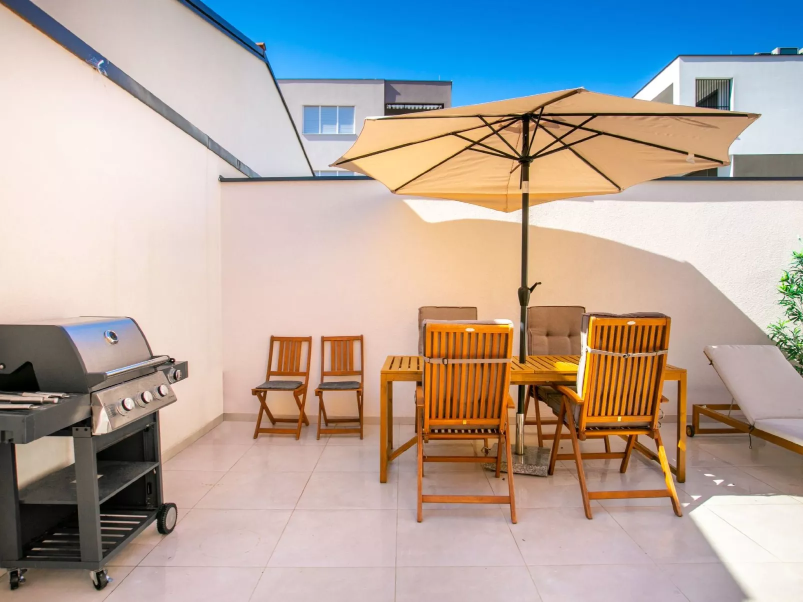 2-Schlafzimmer-Wohnung mit gemeinsamem Schwimmbad-Image-tags.info