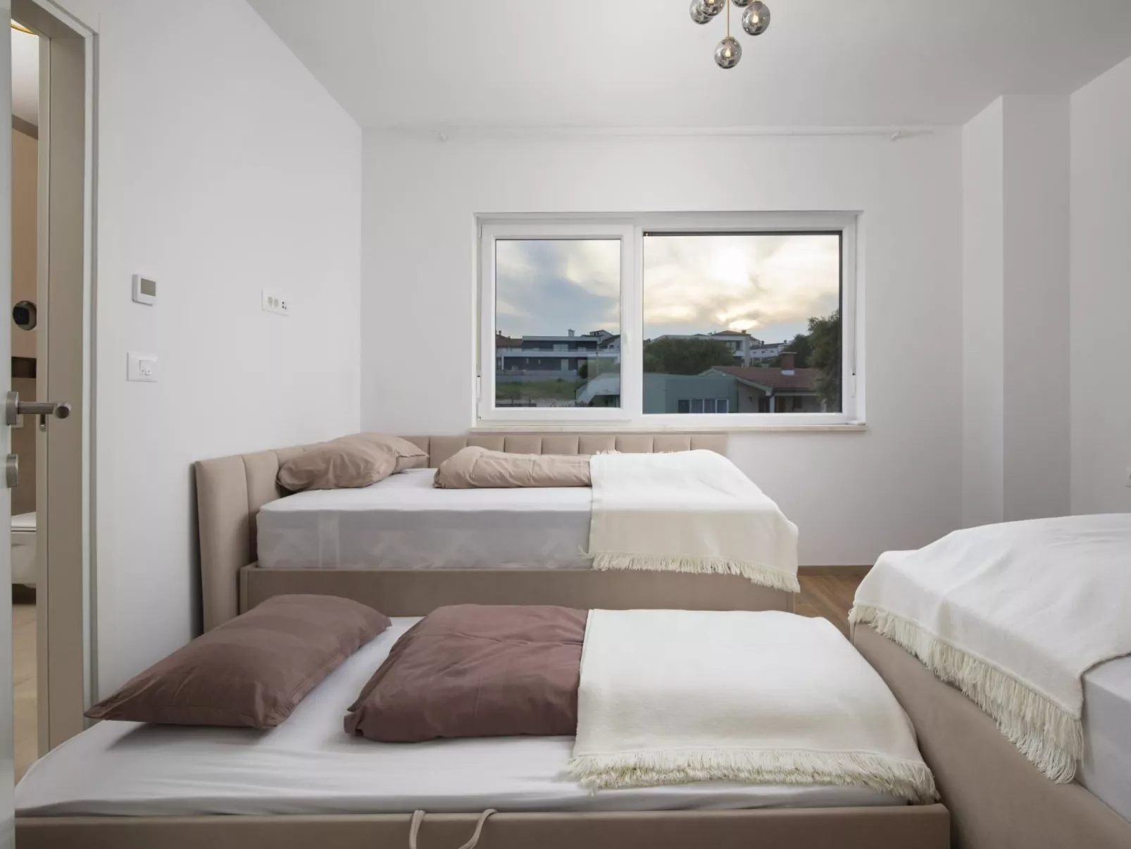 Villa Oasis mit beheiztem Pool, 700 m vom Meer entfernt-Image-tags.info