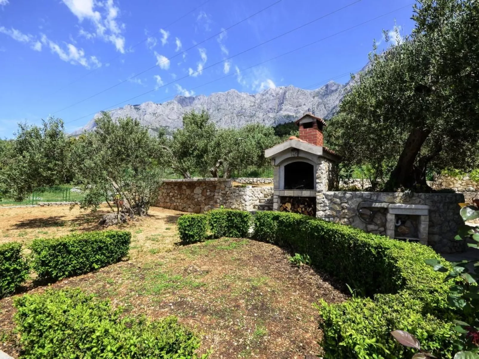 Haus Maria Mendula-Outside