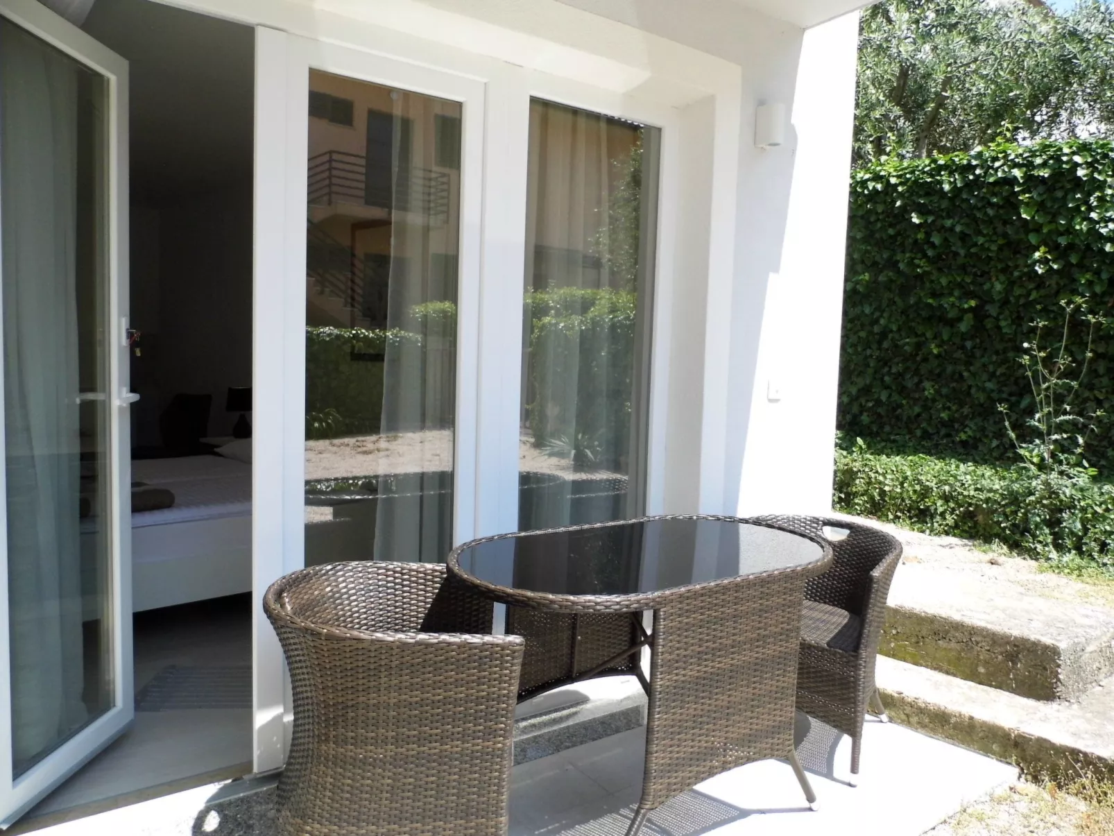 Atelier Nada-Outside