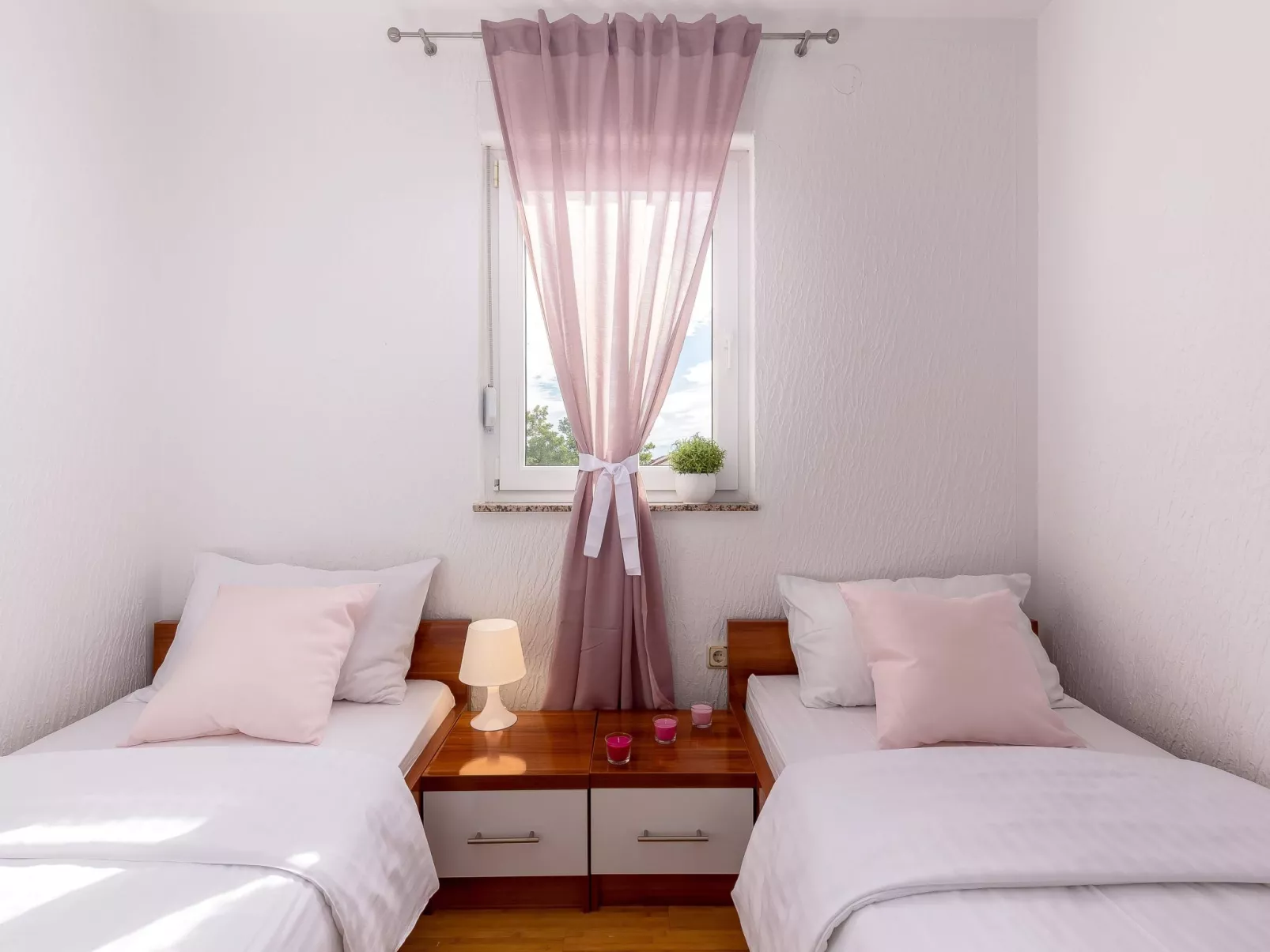 Wohnung "Vila Marija" mit Gemeinschaftspool - Drinnen