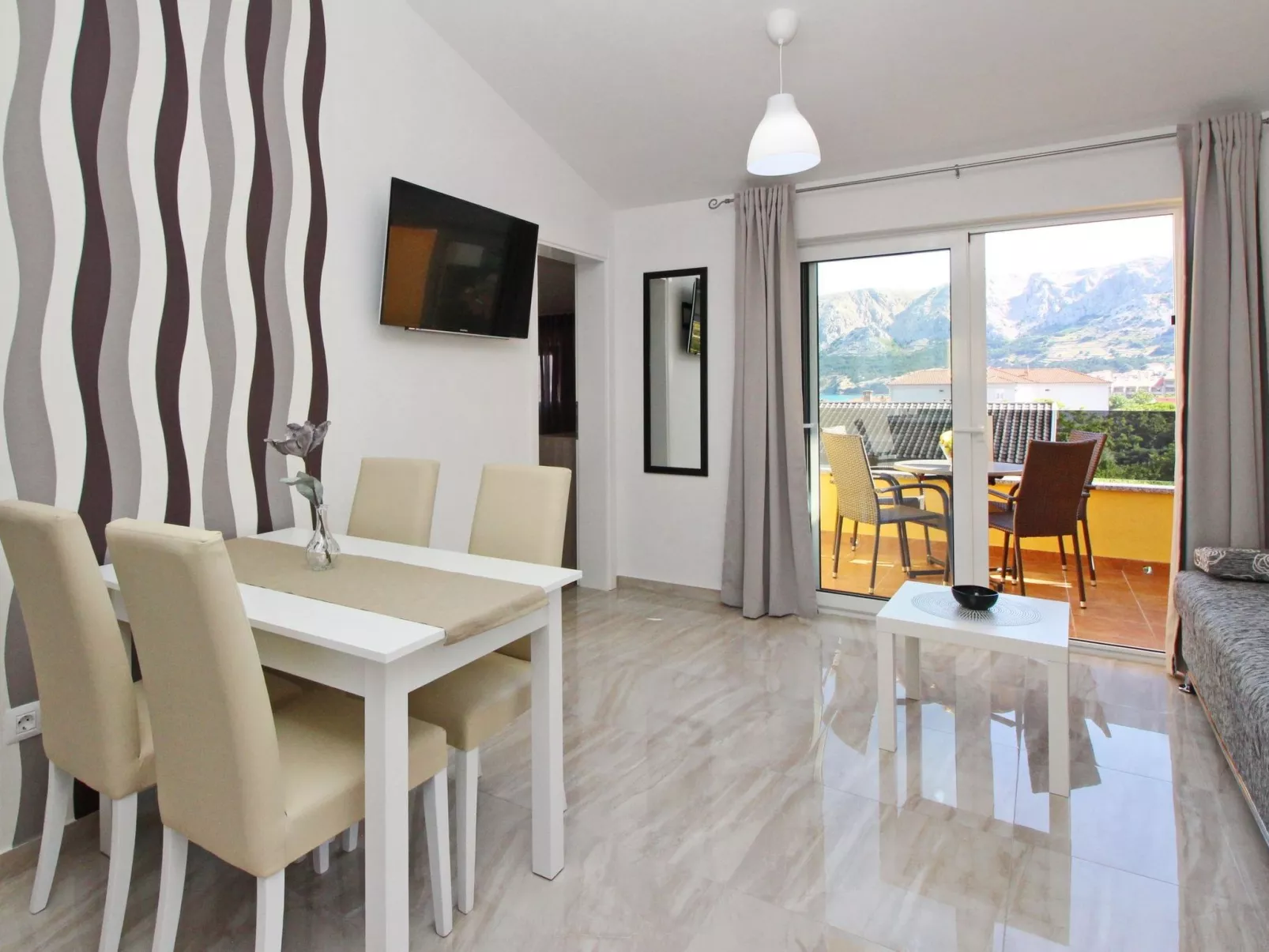 Charmantes Appartement in Baška mit Eigenem Balkon-Dedans