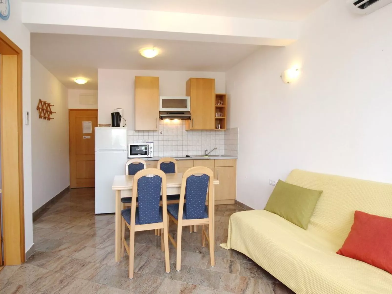 Wohnung in Baška mit Eigenem Balkon-Drinnen