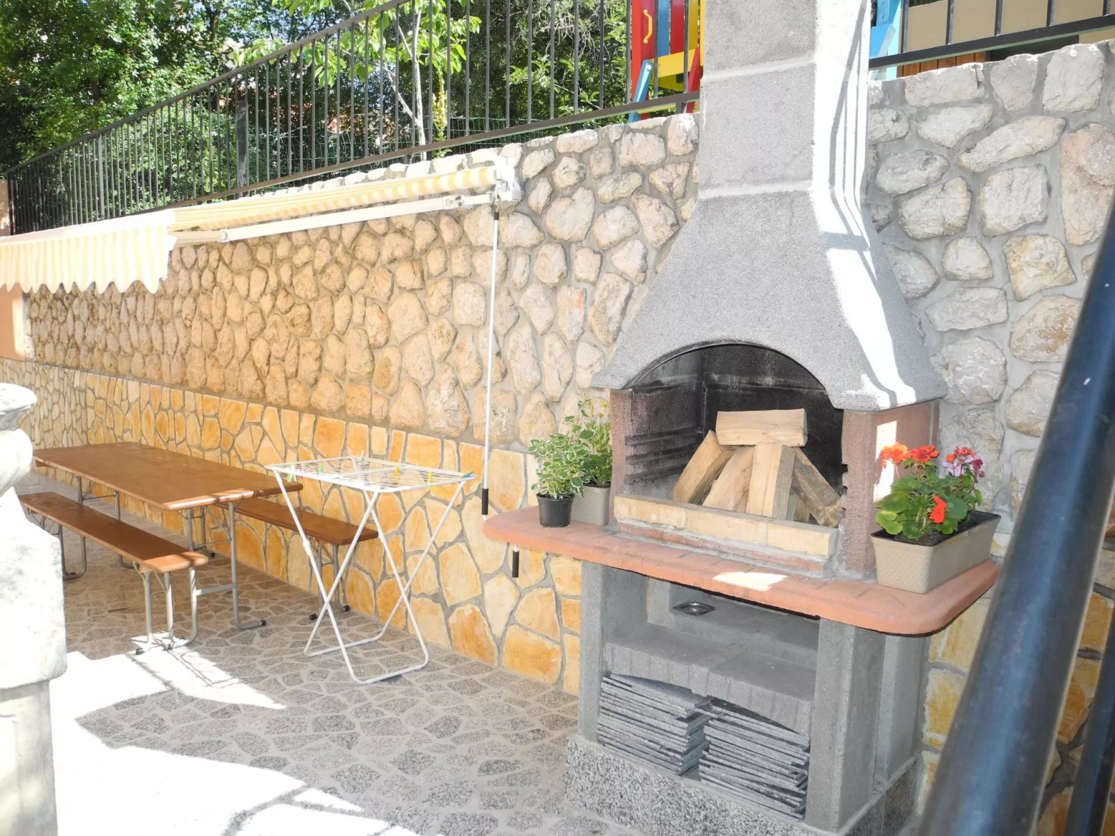 Wohnung in Crikvenica mit Grill und Terrasse-Dehors