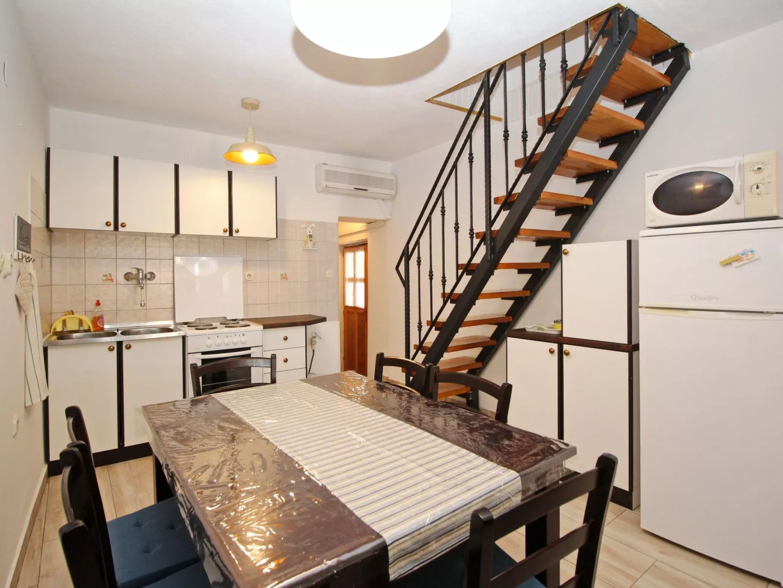 Appartement in Baška mit Eigenem Balkon-Dedans