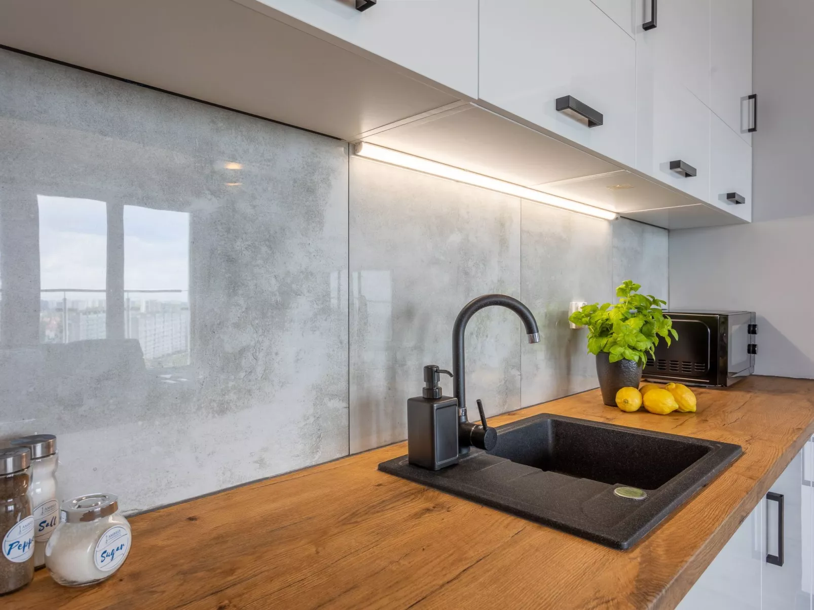 Tower 97 in hervorragender Lage-Inside