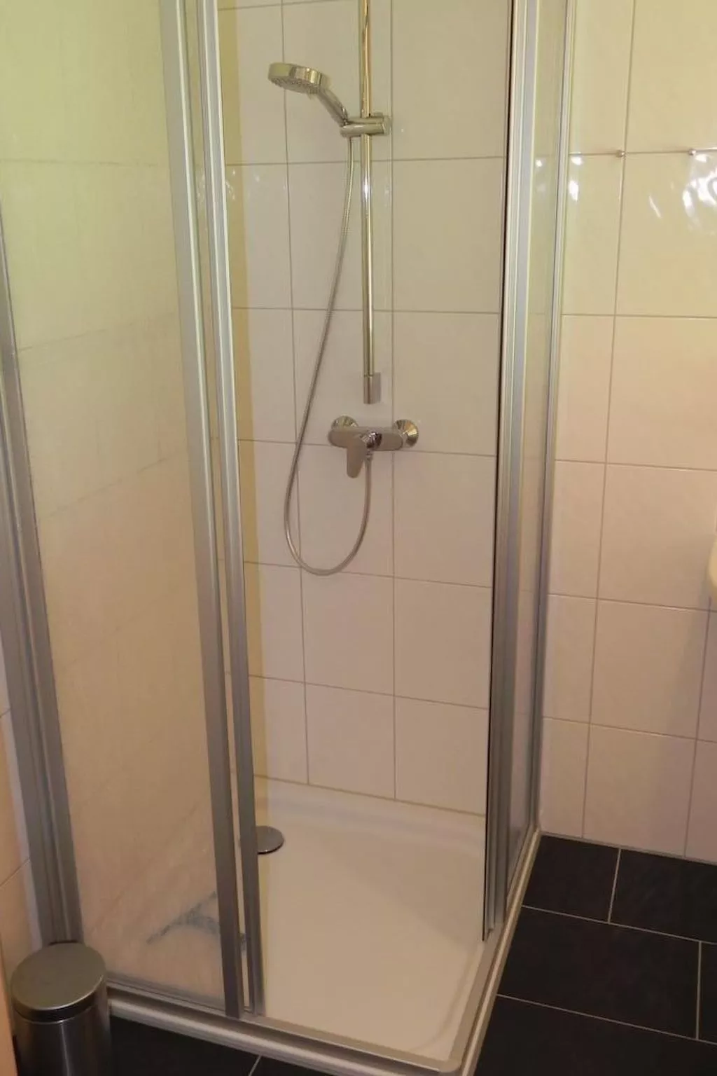 E18 Ferienhaus mit Garten und Terrasse-Dedans