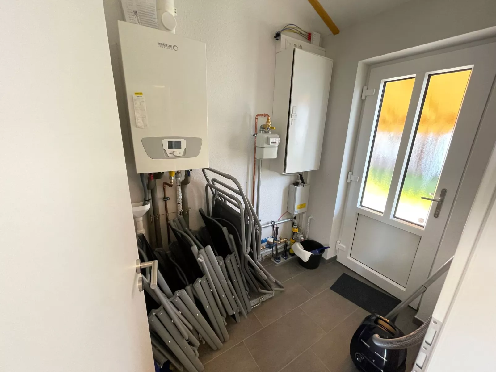 G11 Eingezäuntes Neubau-Haus in Eckwarderhörne-Drinnen