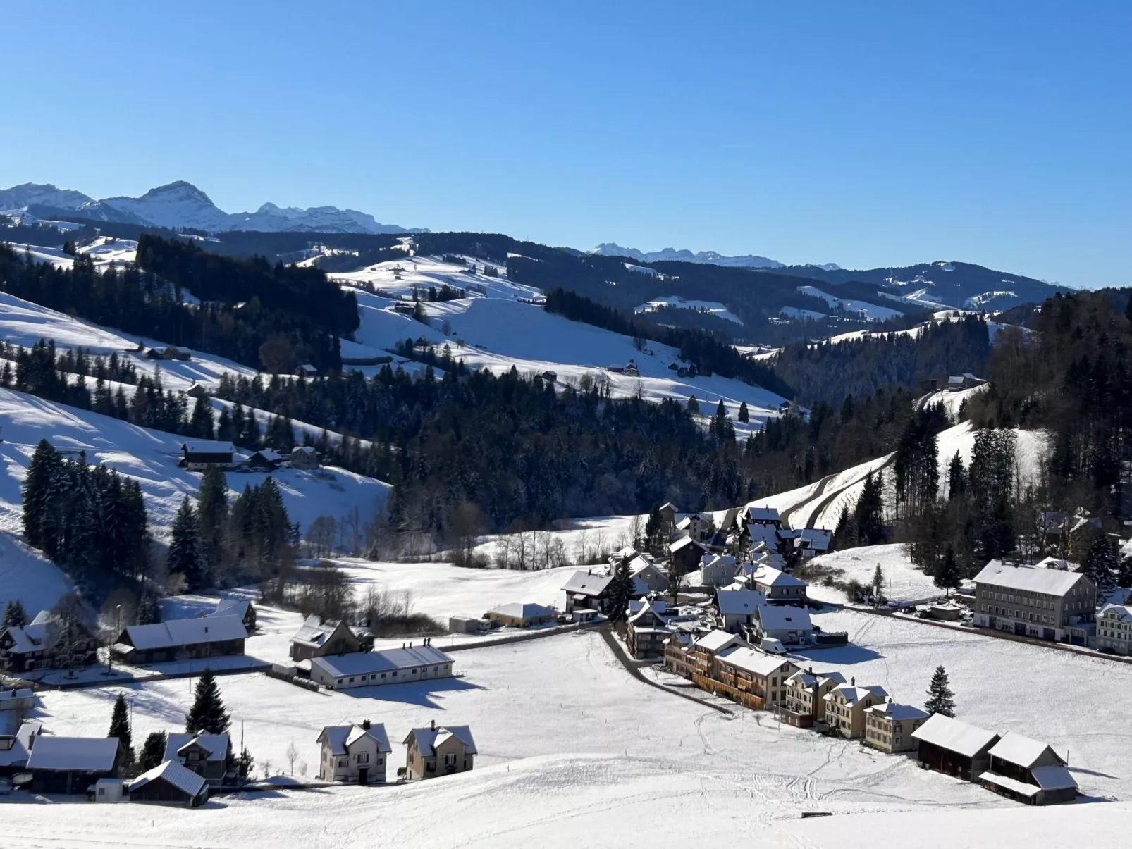 Sonnige Maisonette-Dehors