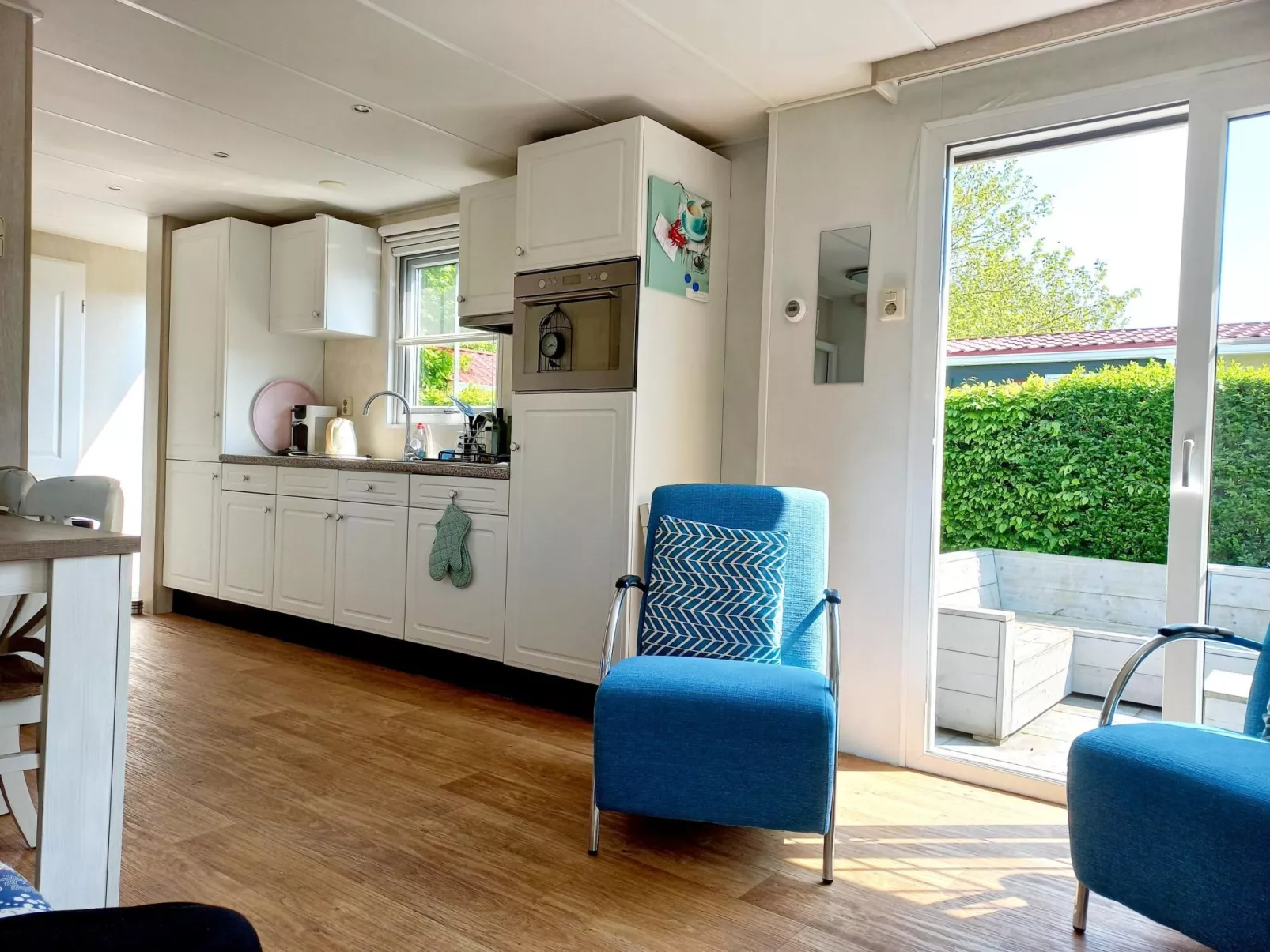 Gemütliches Chalet mit Terrasse-Drinnen