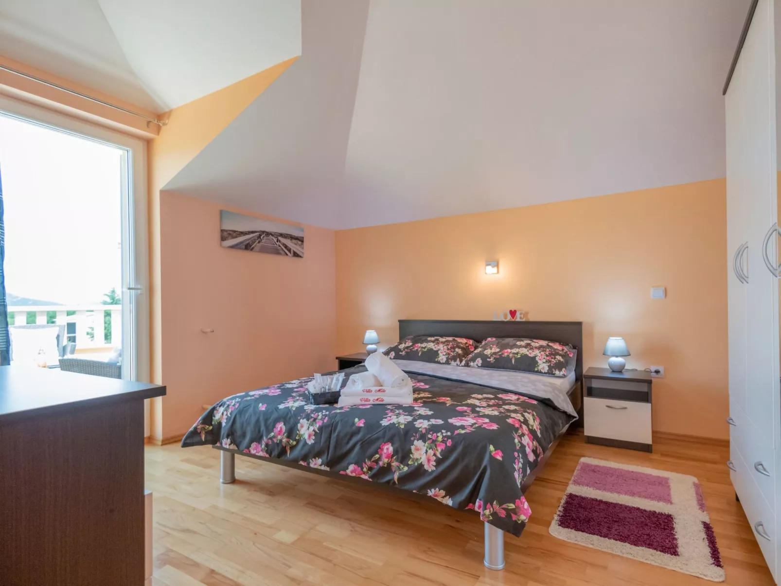 Villa "Mile" mit beheiztem Pool, Grill und Terrasse-Inside