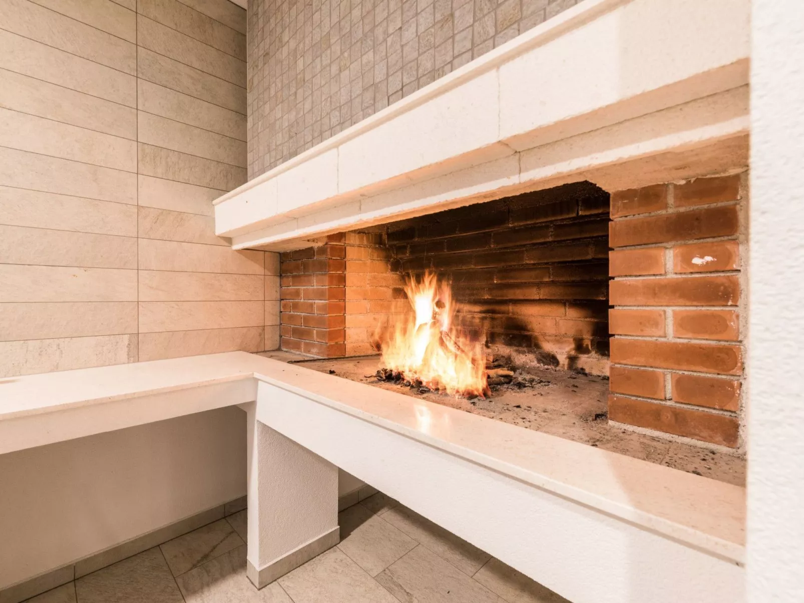 Haus für 9 Personen und 1 Kind in Gornje Rastane-Dedans