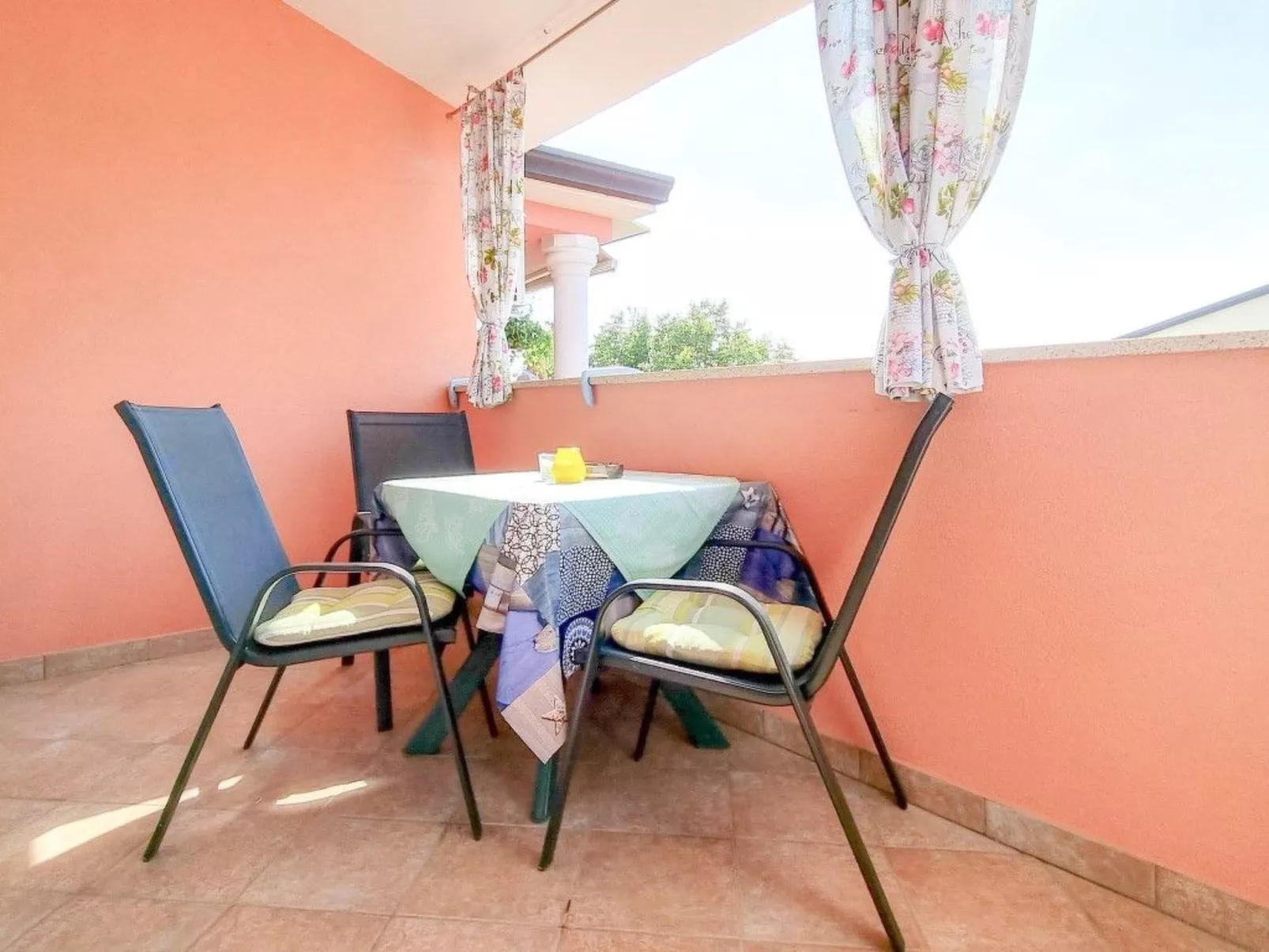 "Stelia 3" mit Balkon-Inside