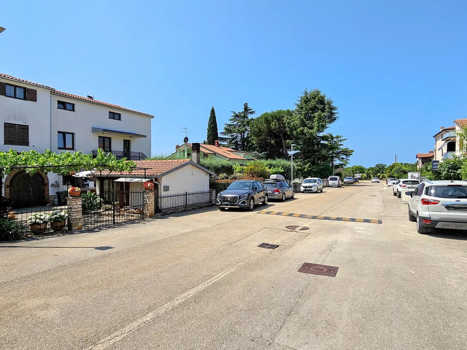 "Lara A4" mit Balkon-Outside