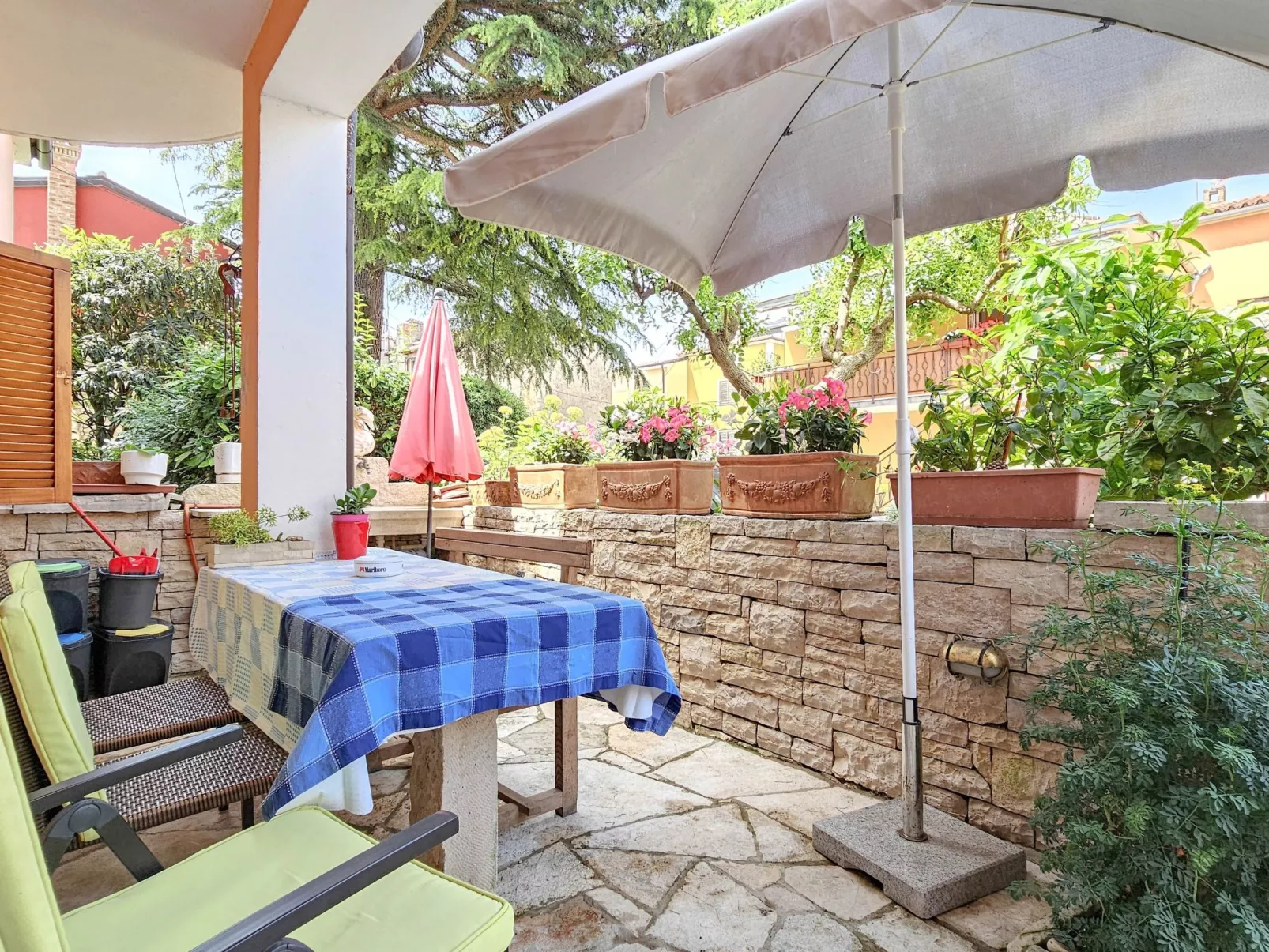 Wohnung "Valentino" direkt am Strand-Outside