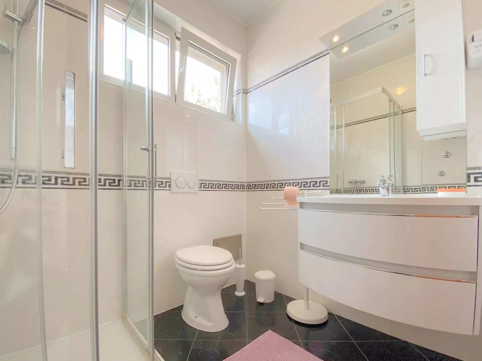 Wohnung "Meri" mit Blick auf das Wasser-Drinnen