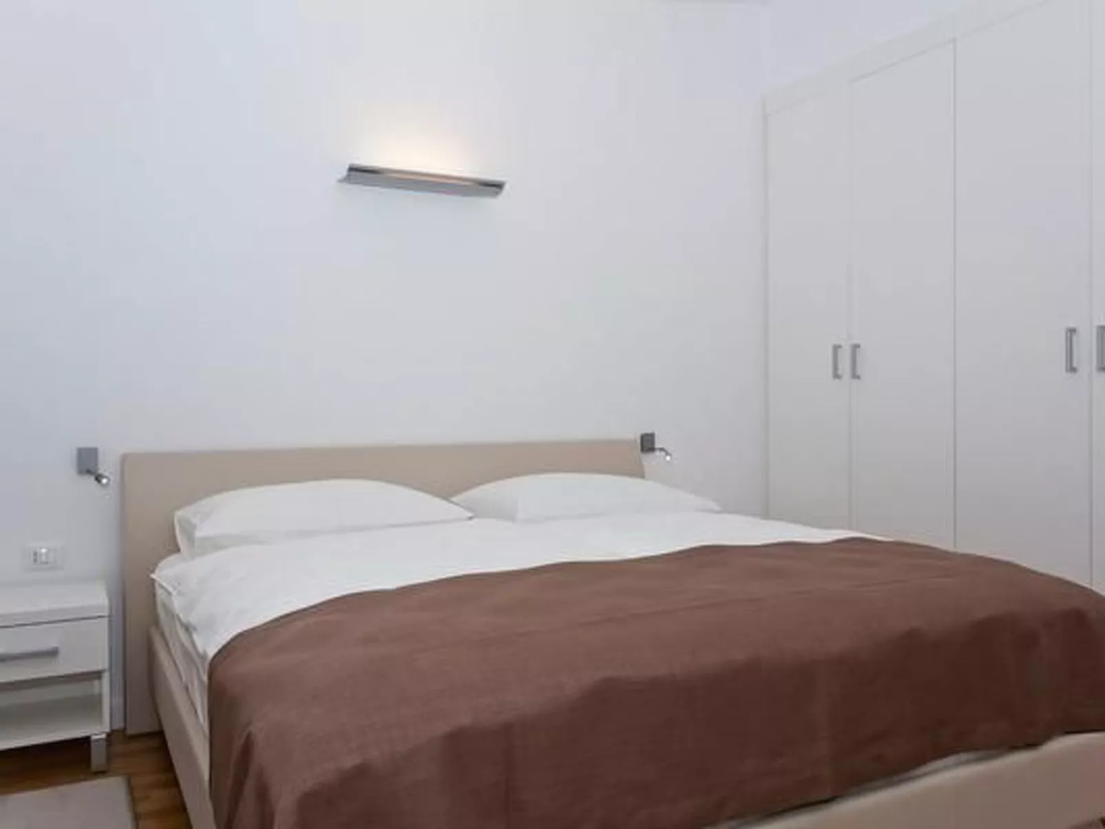 Designvilla mit Dachterrasse und Panoramablick-Inside