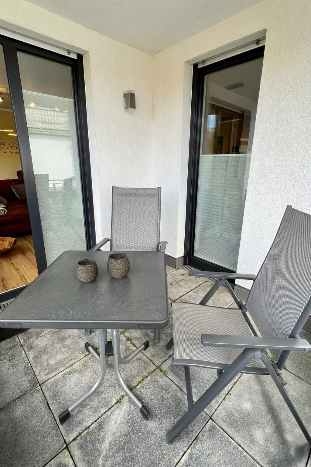 Moderne Wohnung mit Parkplatz und Rheinblick-Draußen