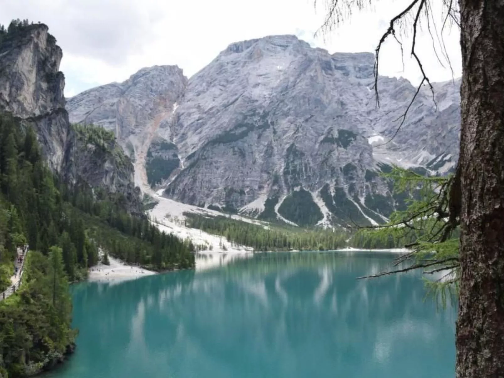 Charmantes Ferienhaus mit Whirlpool-Draußen