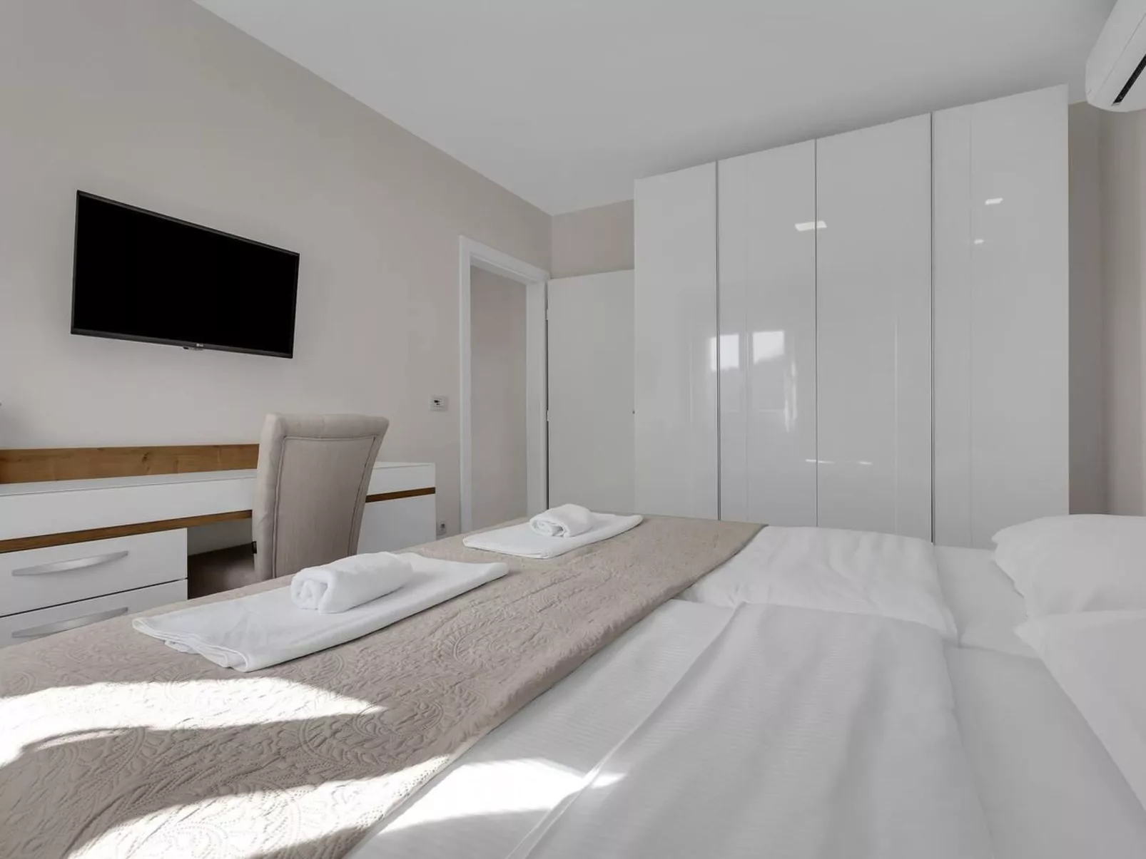 Apartment Hrvoje - nur 50m bis zum Meer-Inside