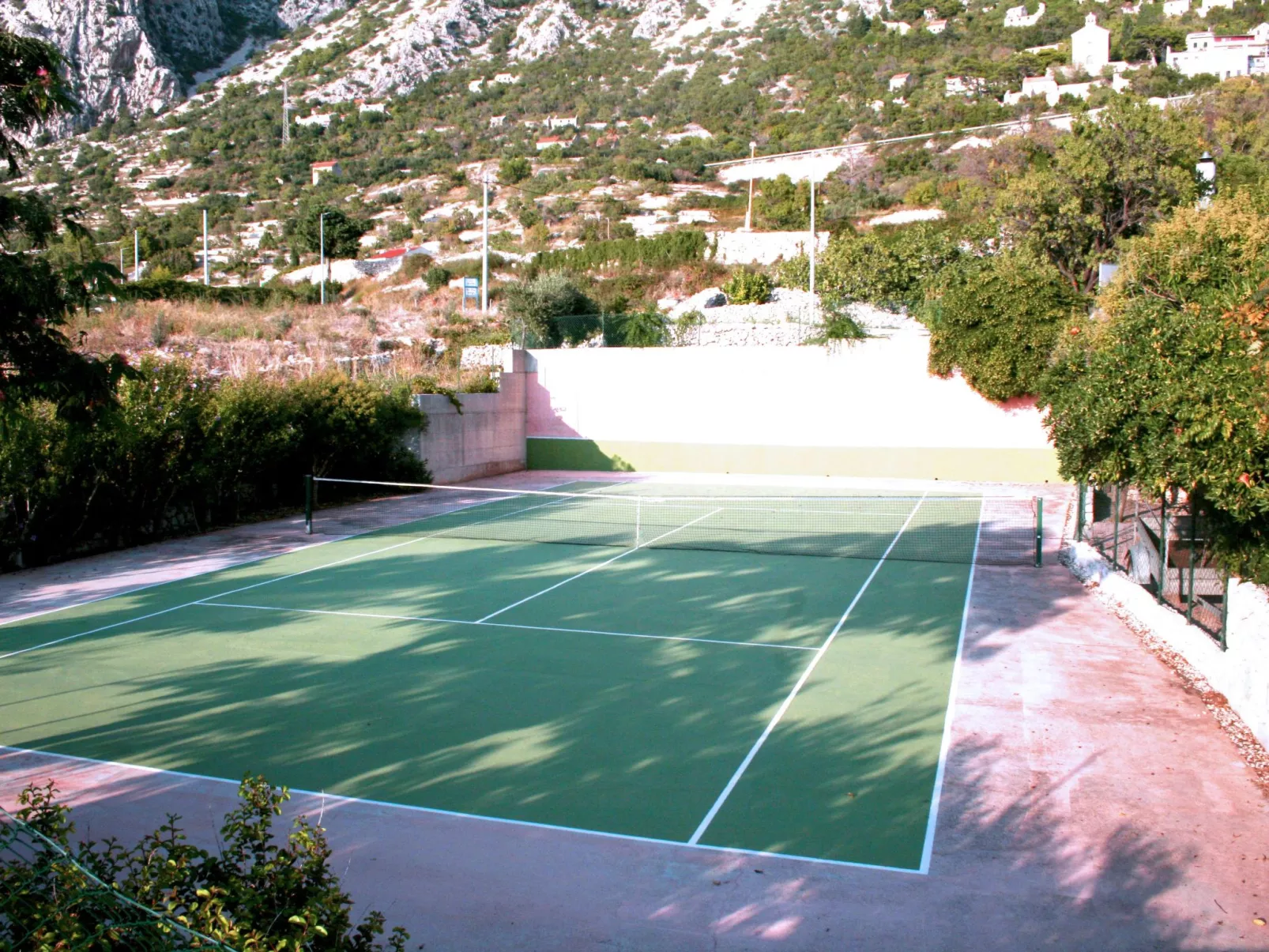 Villa Margitta mit Pool, Tennisplatz und Meerblick-Outside