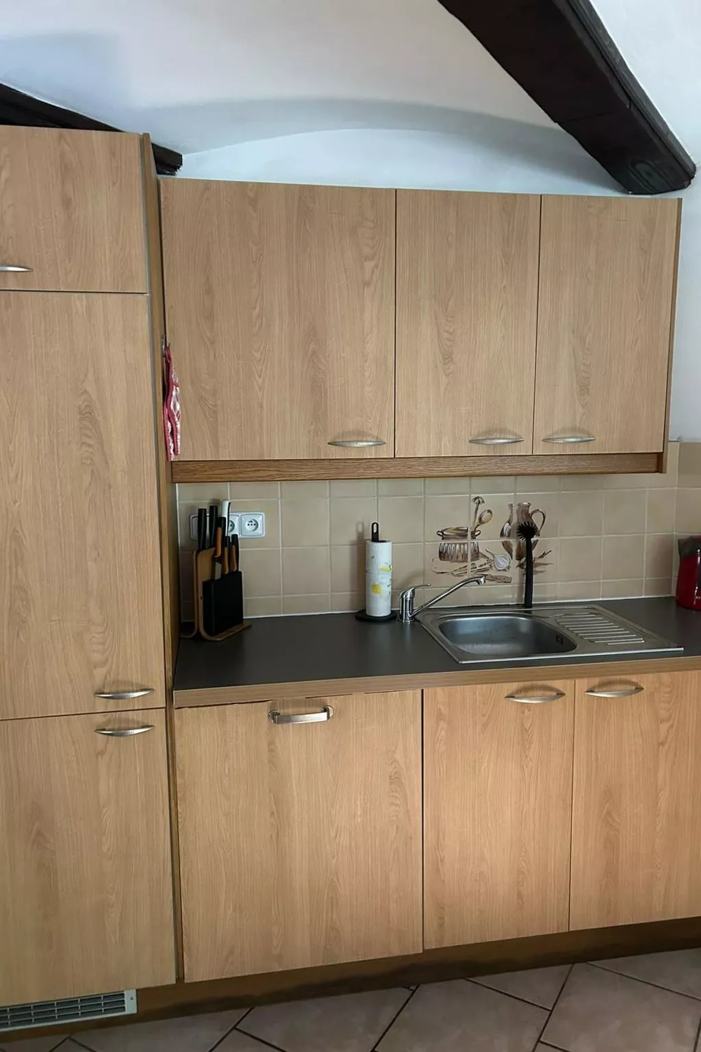 Traditionelles Haus, umgeben von Wäldern in Ralsko-Inside