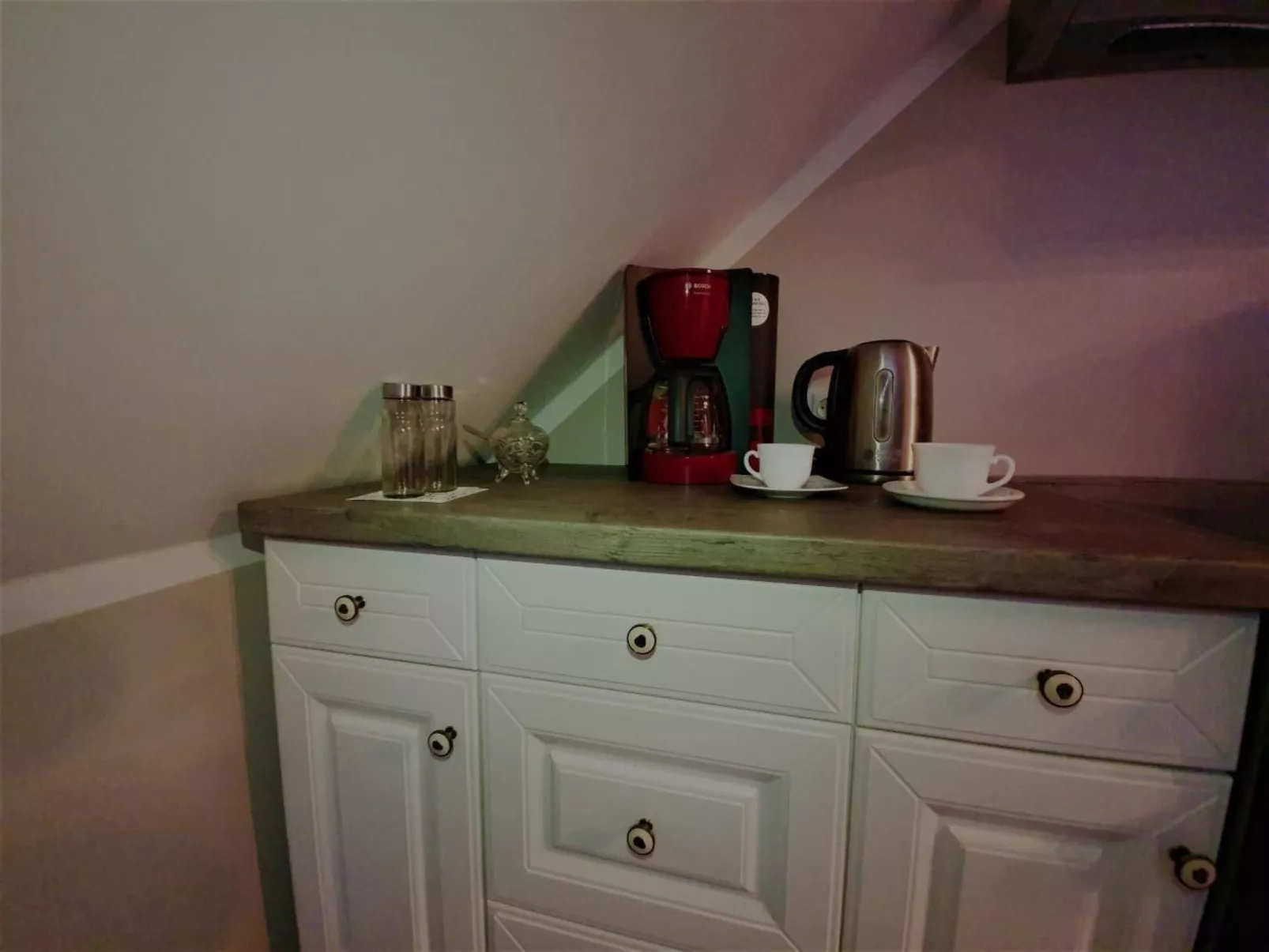 Gemütliches Ferienhaus mit Garten und Seeblick-Image-tags.info