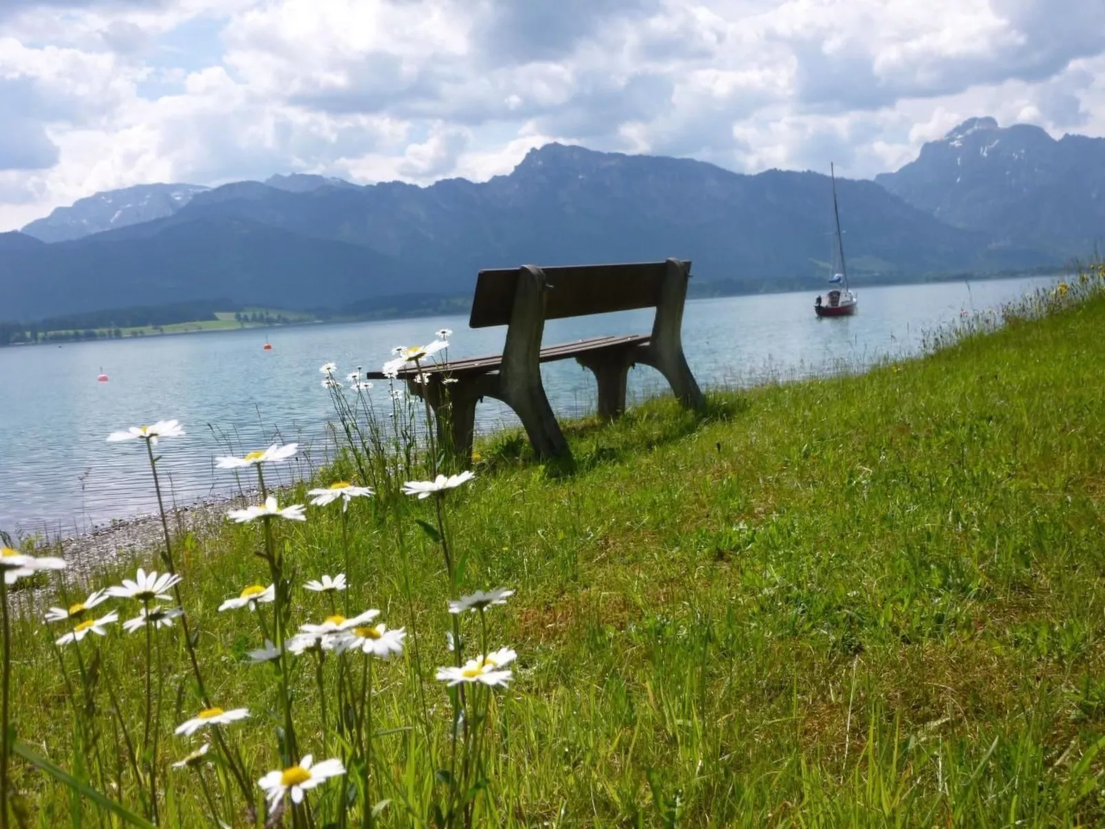 Chalet mit Blick auf das Wasser-Dehors