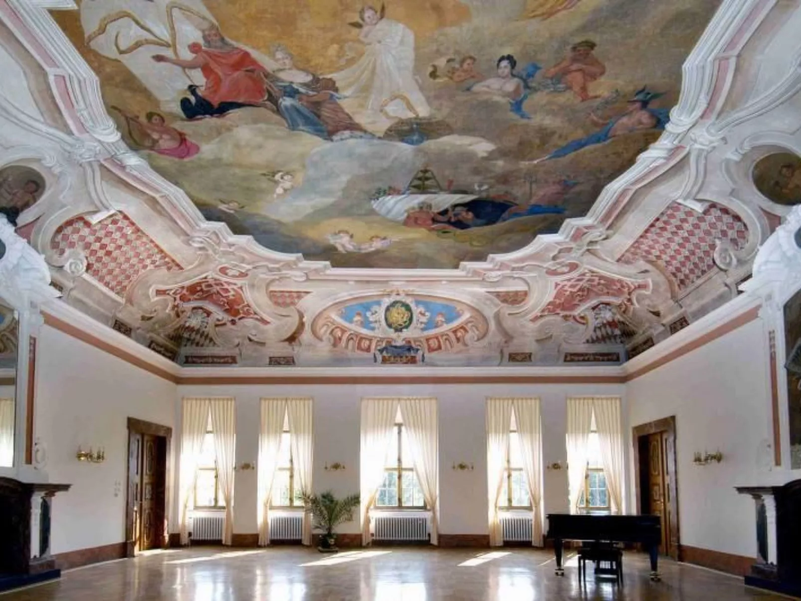 Mit Garten, Weinlaube und Aussenpool-Dedans