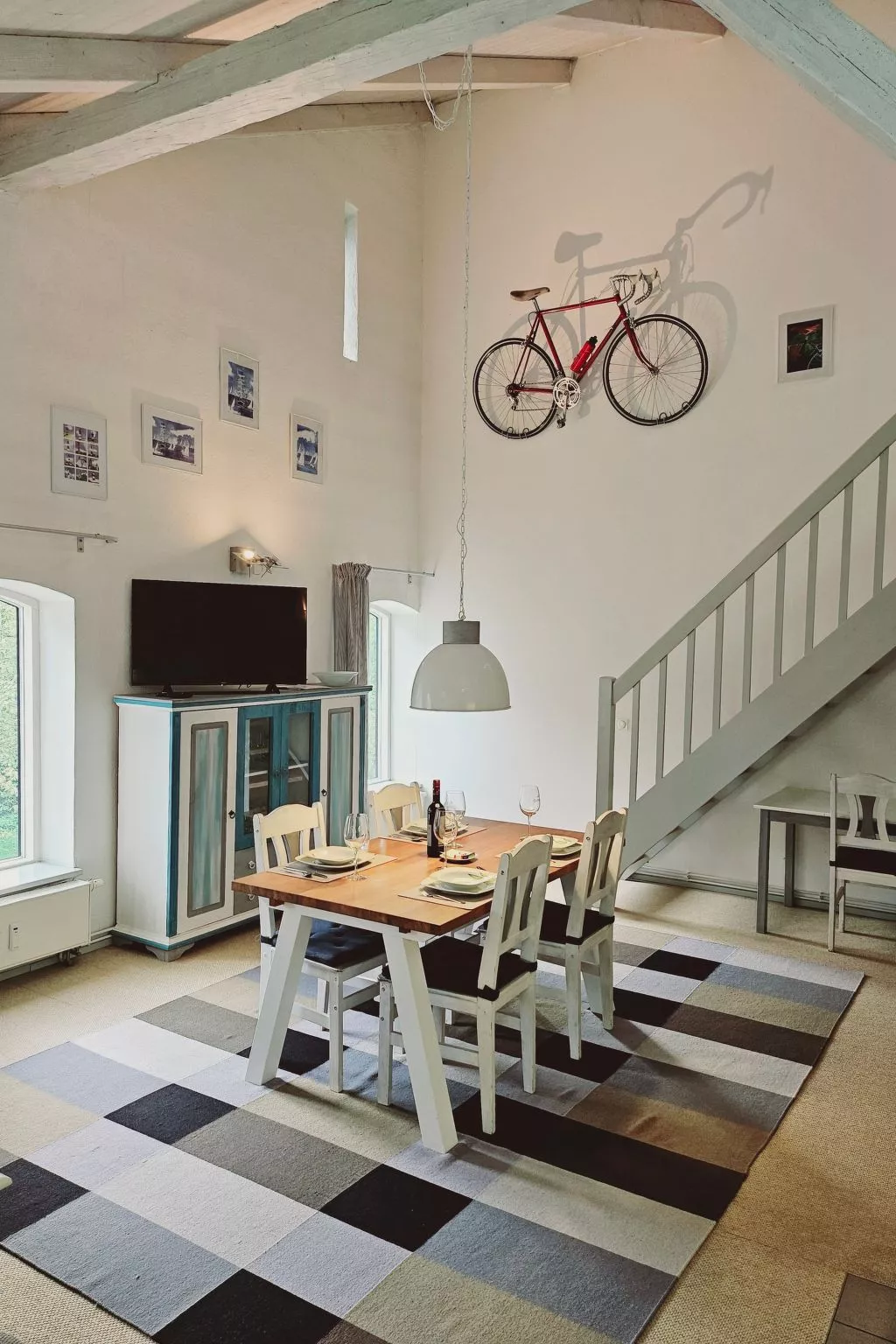 Gutshof-Ambiente 5-Drinnen