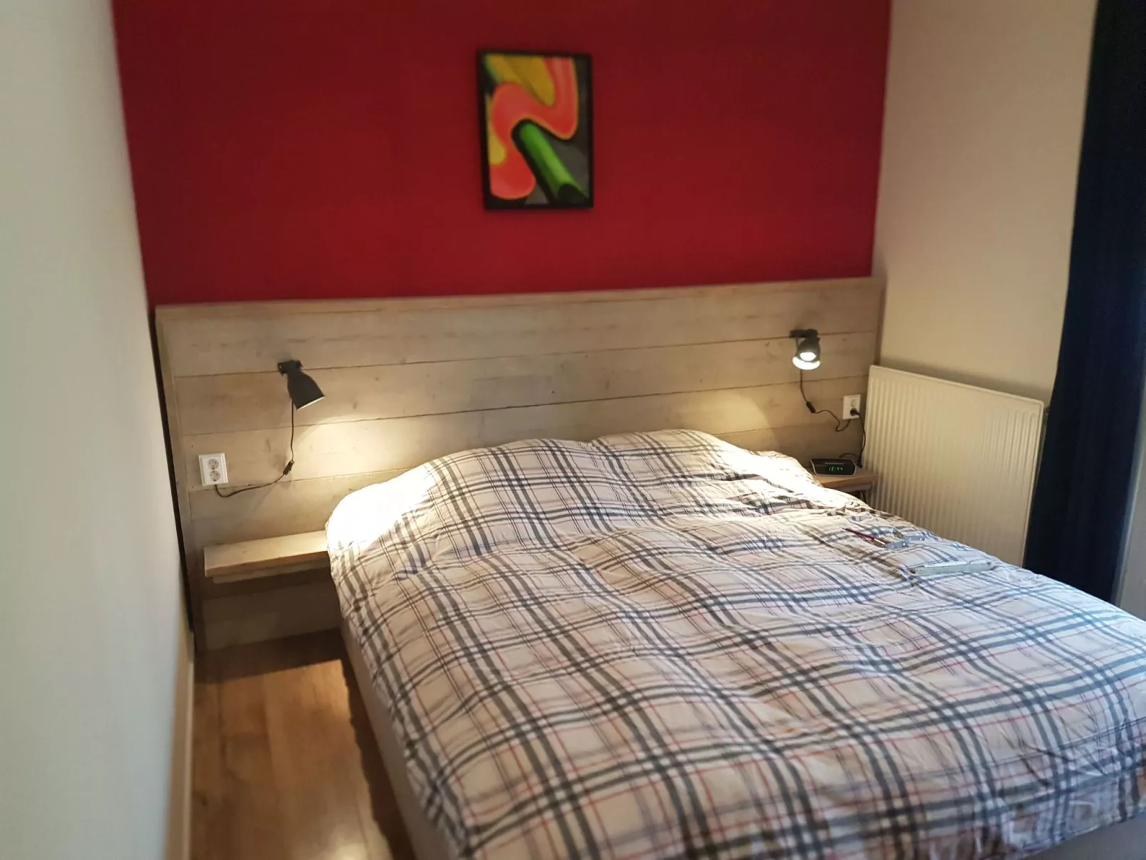 Mit Garten, Grill und Terrasse-Drinnen