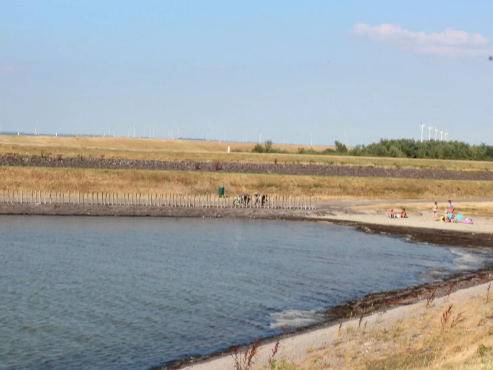 "Buurtweg221" mit Schwimmbad-Draußen