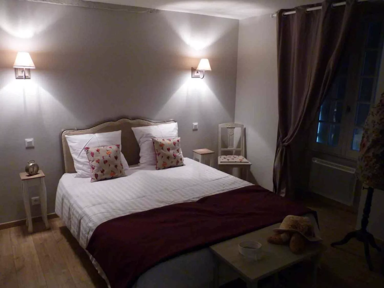 Manoir du Vaugarny in Saint-Étienne-en-Coglès-Inside