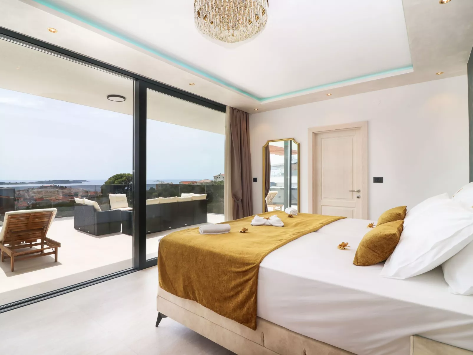 Villa Goldener Löwe-Drinnen