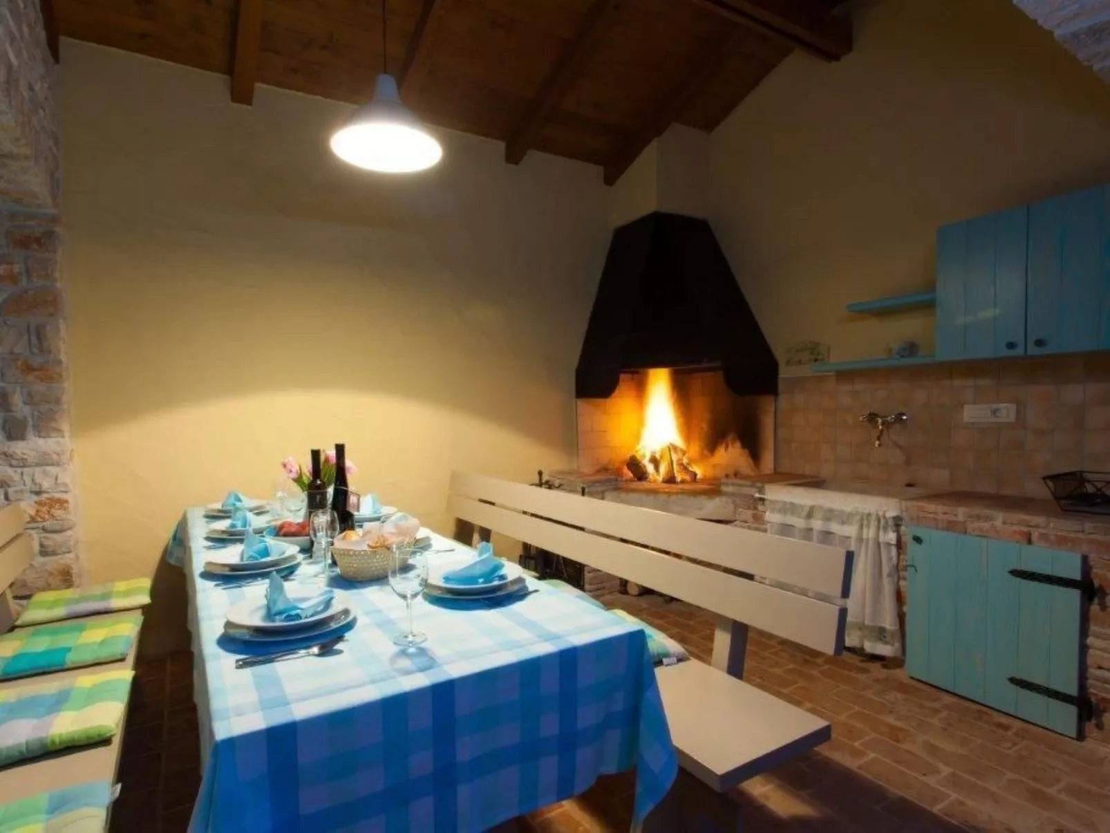 Luxuriöse Villa mit Schwimmbad und großem Garten-Dedans