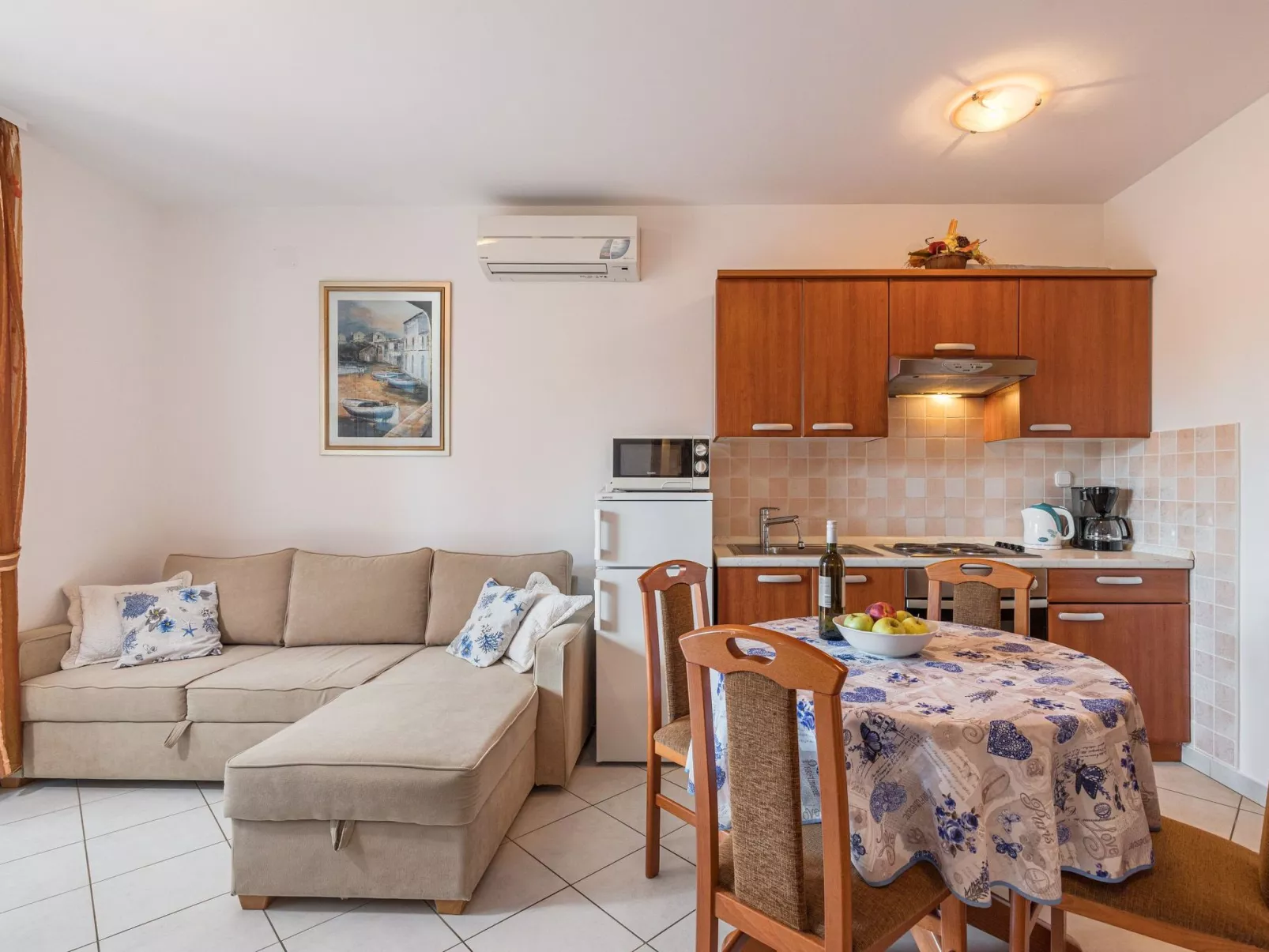 Villa Pinta mit großem Garten-Inside