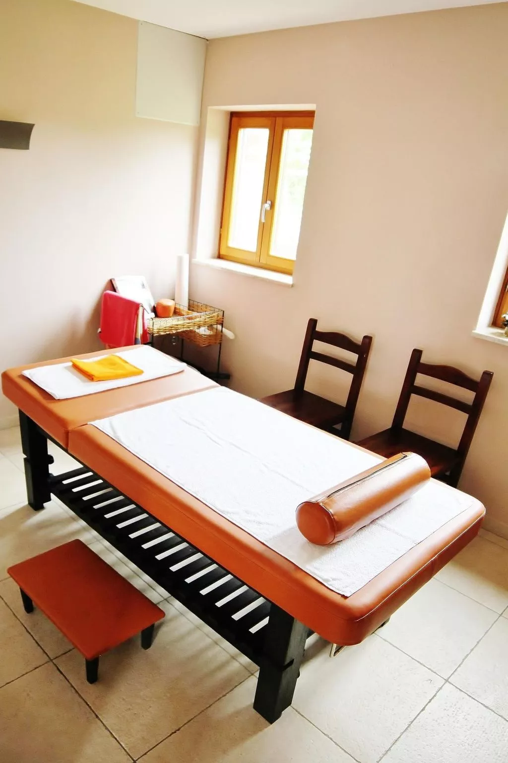 In Barat mit privatem Pool-Inside