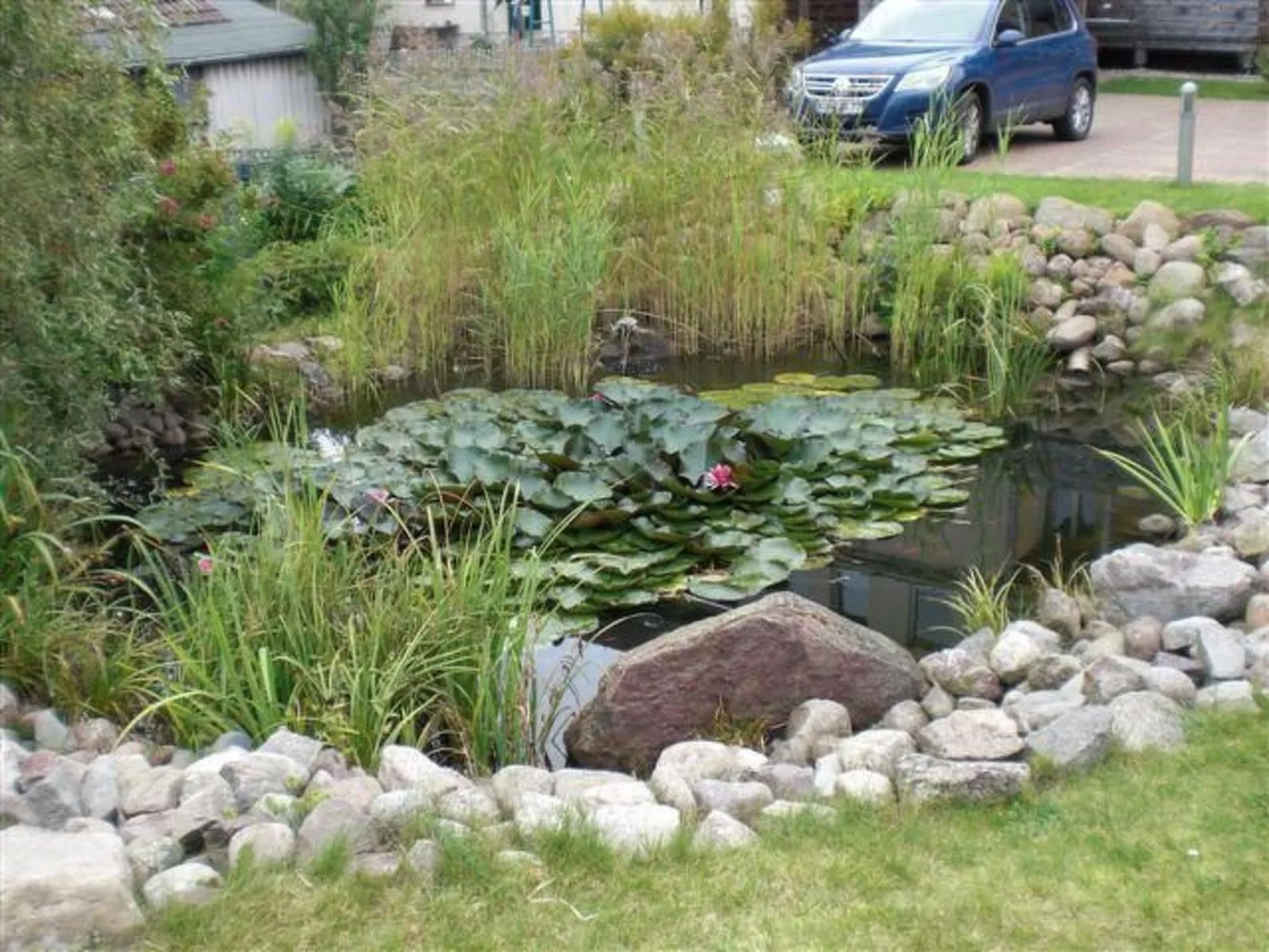 Mit Blick auf das Wasser-Outside