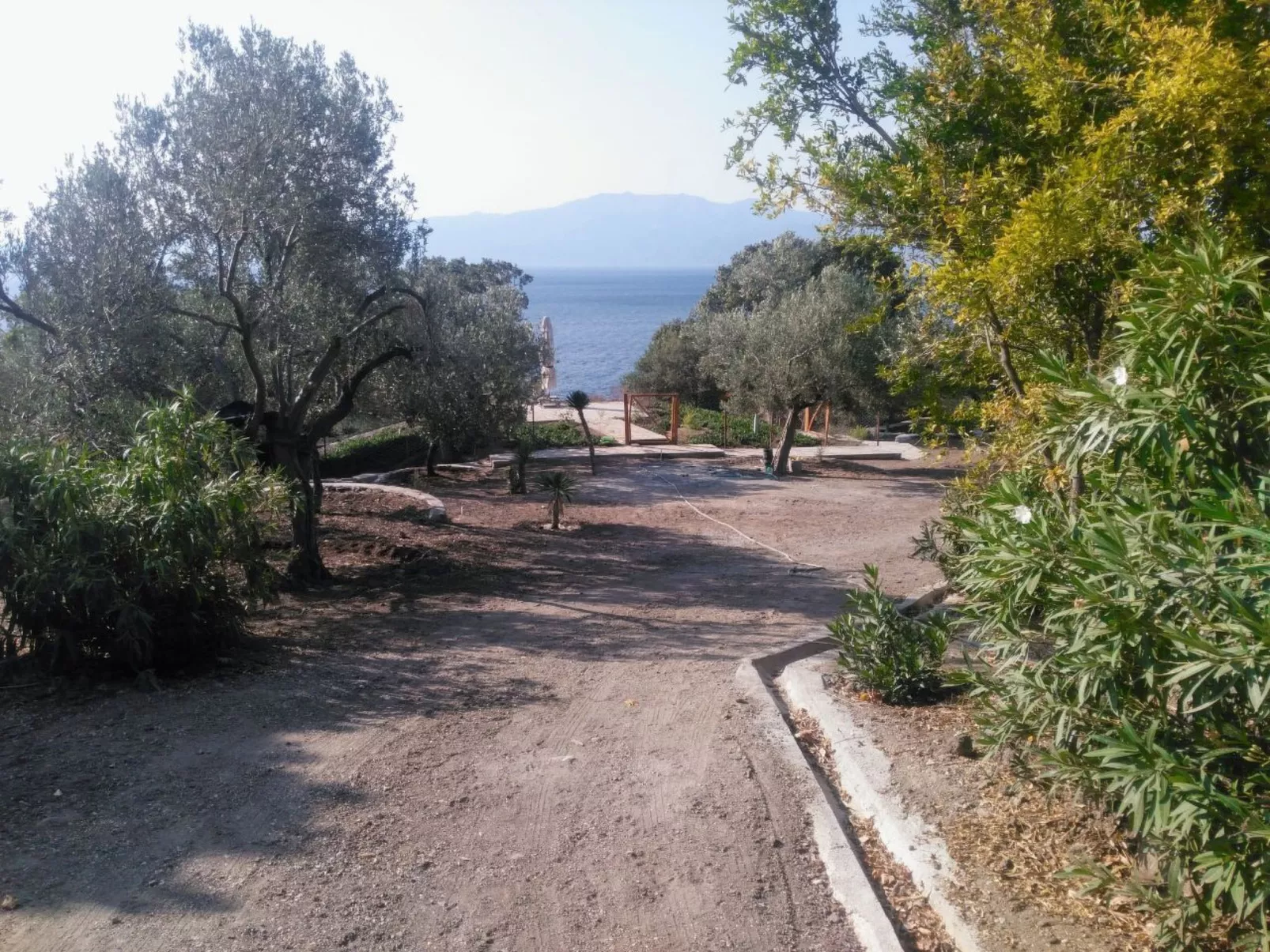 Assos Sivrice Gästehaus-Outside