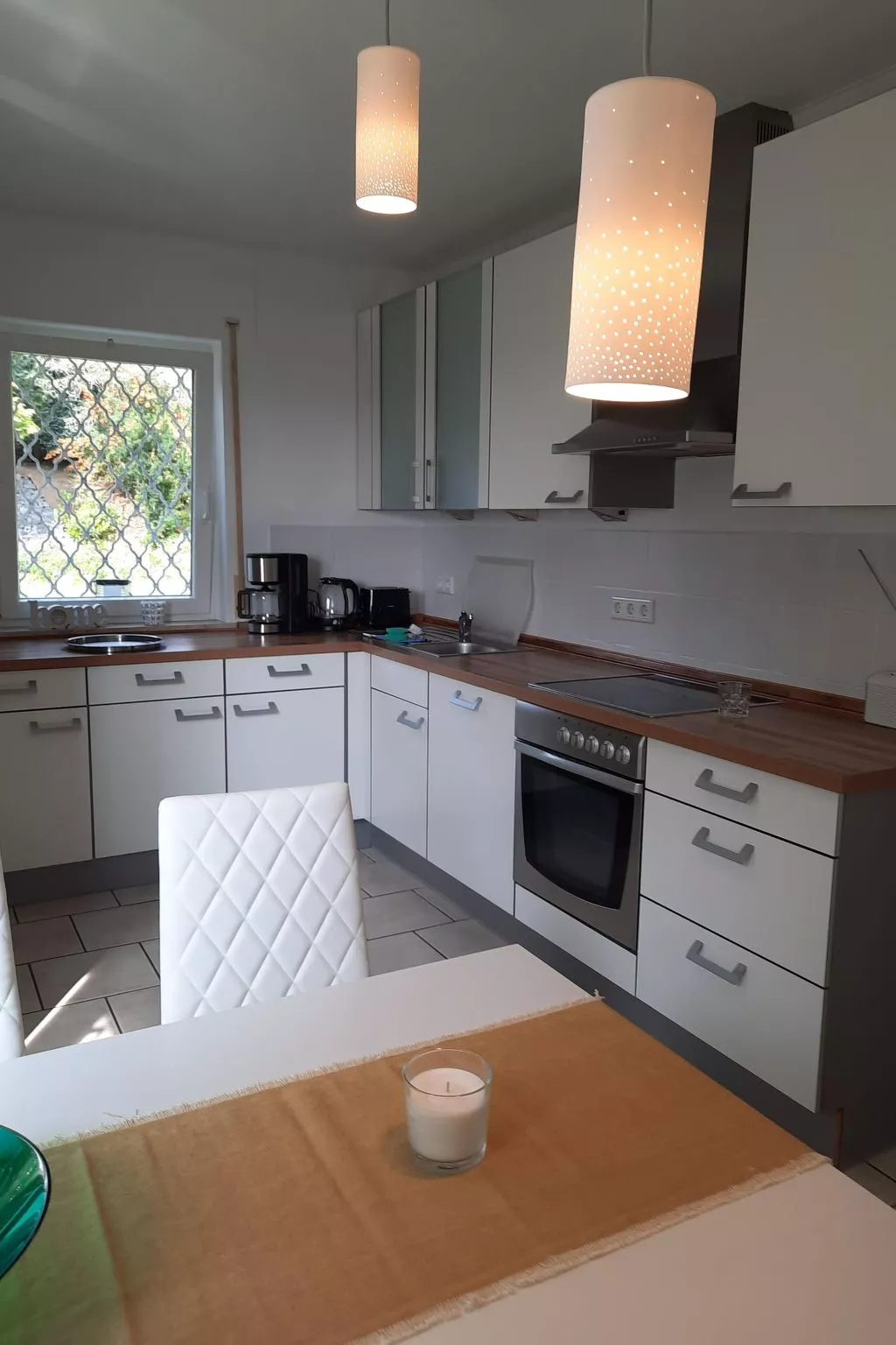 Idyll mit Loggia und Garten-Drinnen