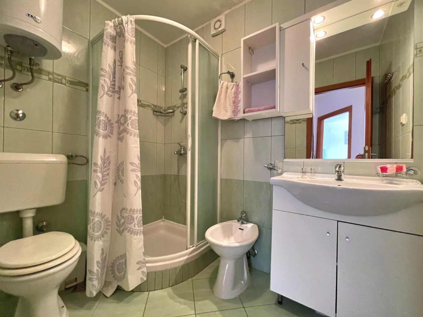 Villa Tiha Lili-Image-tags.info