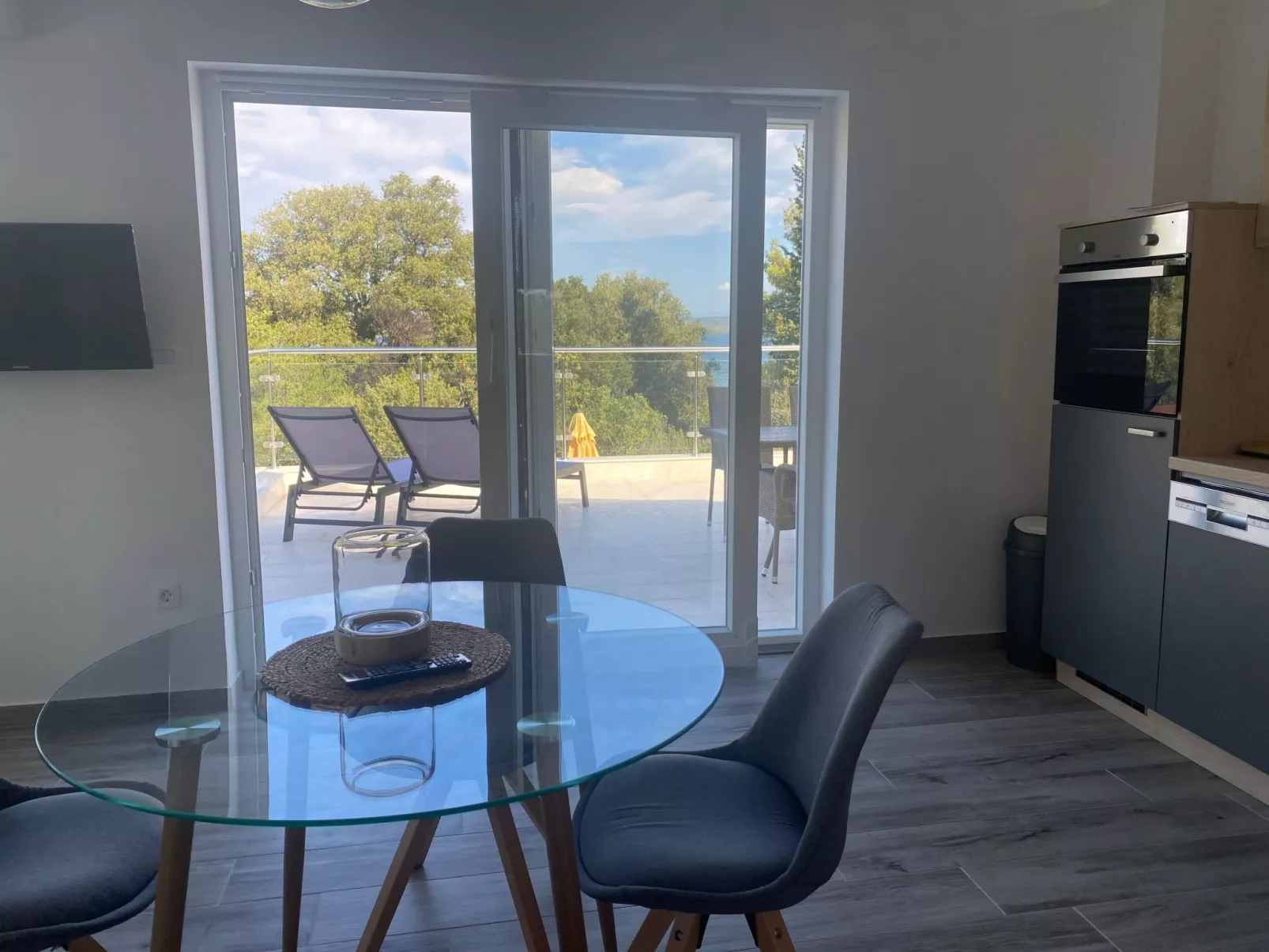 Appartment mit Pool-Inside