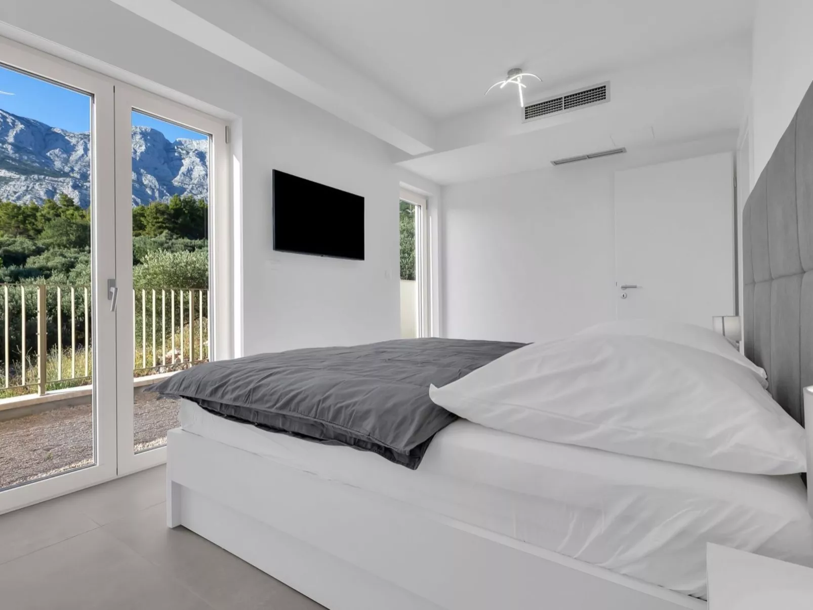 Apartman DeLux with private pool-Drinnen