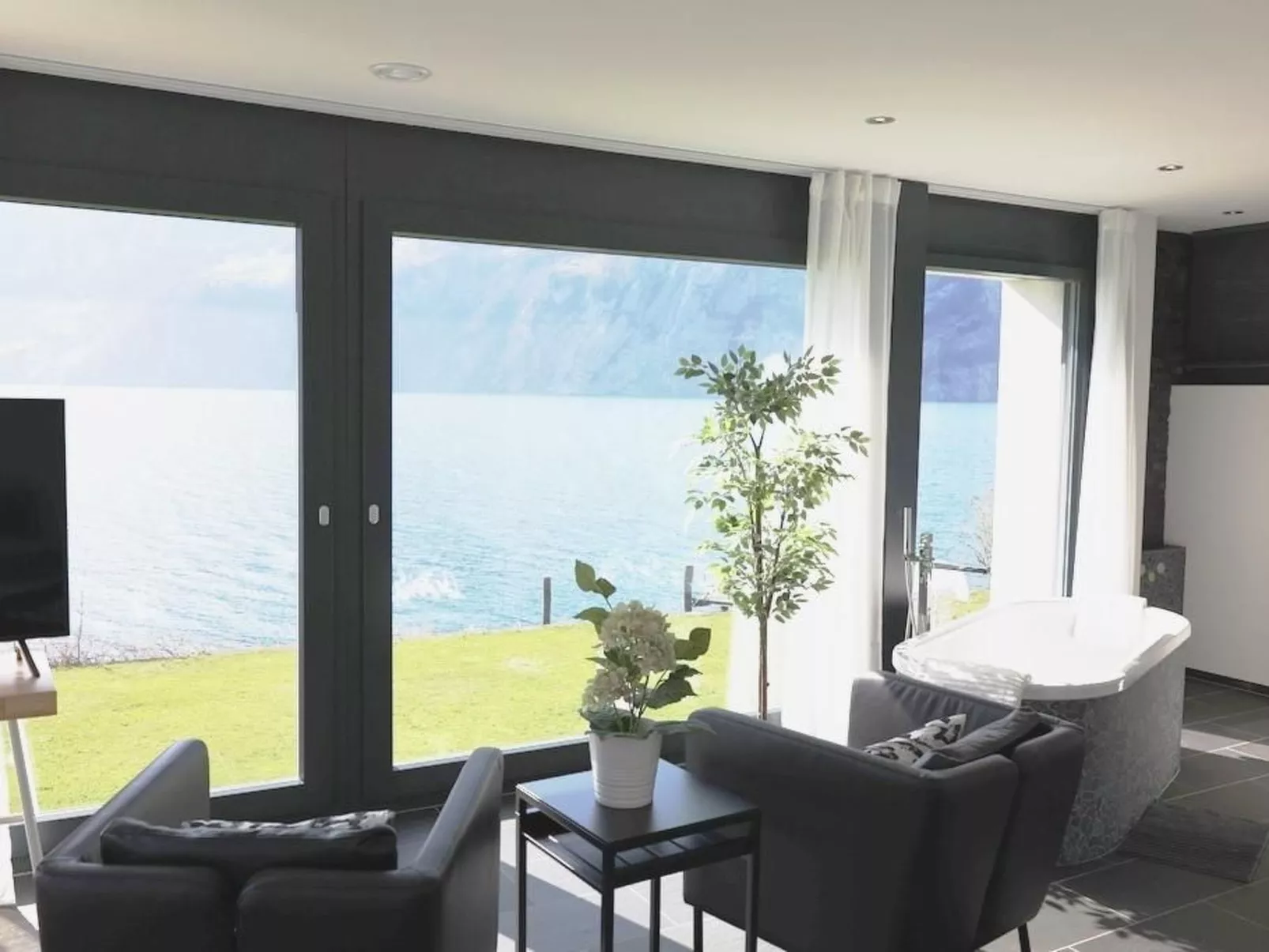 Villa am See 1 / Beach House-Drinnen