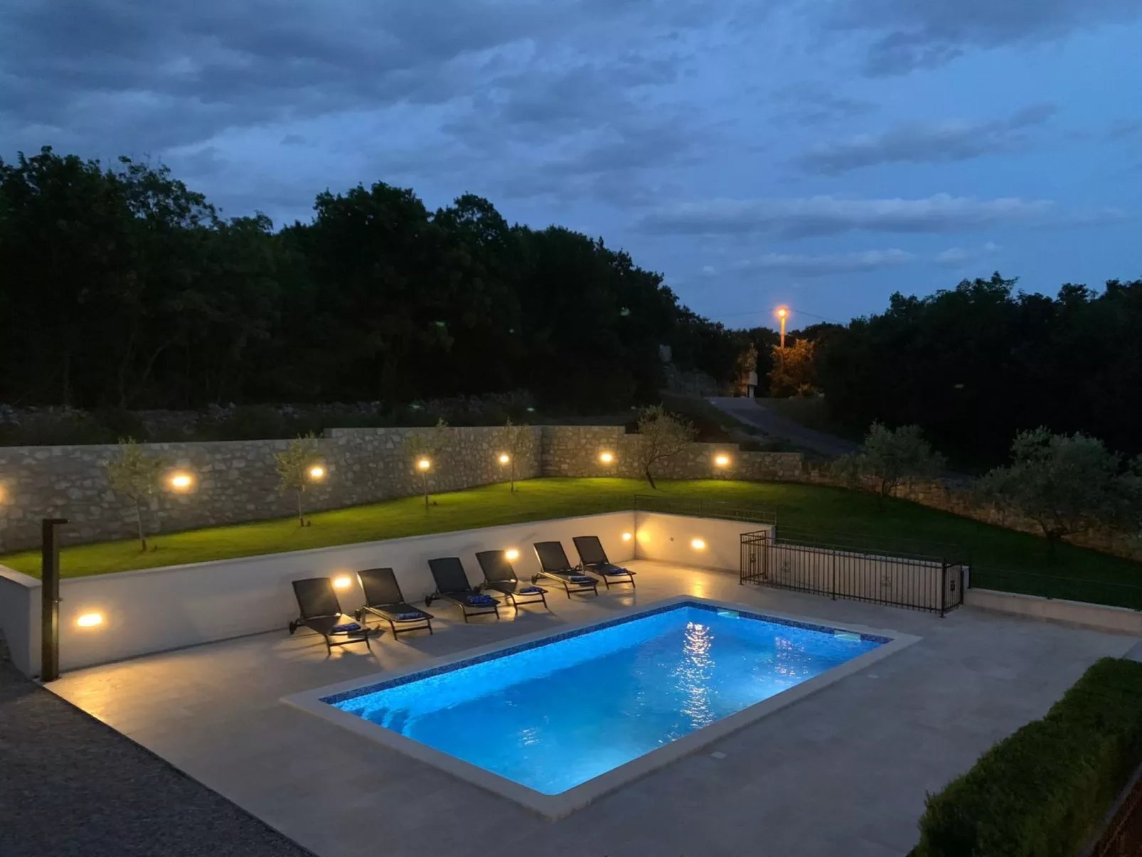 Schöne Villa Camellia mit privatem Pool-Draußen