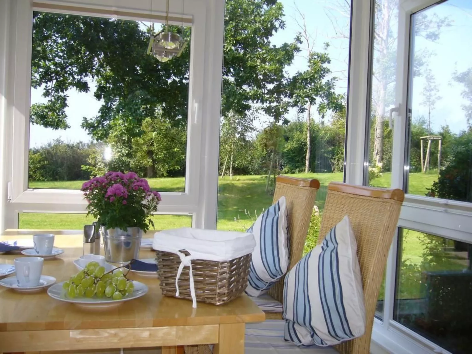 Mit großer Terrasse und herrlicher Aussicht-Dehors