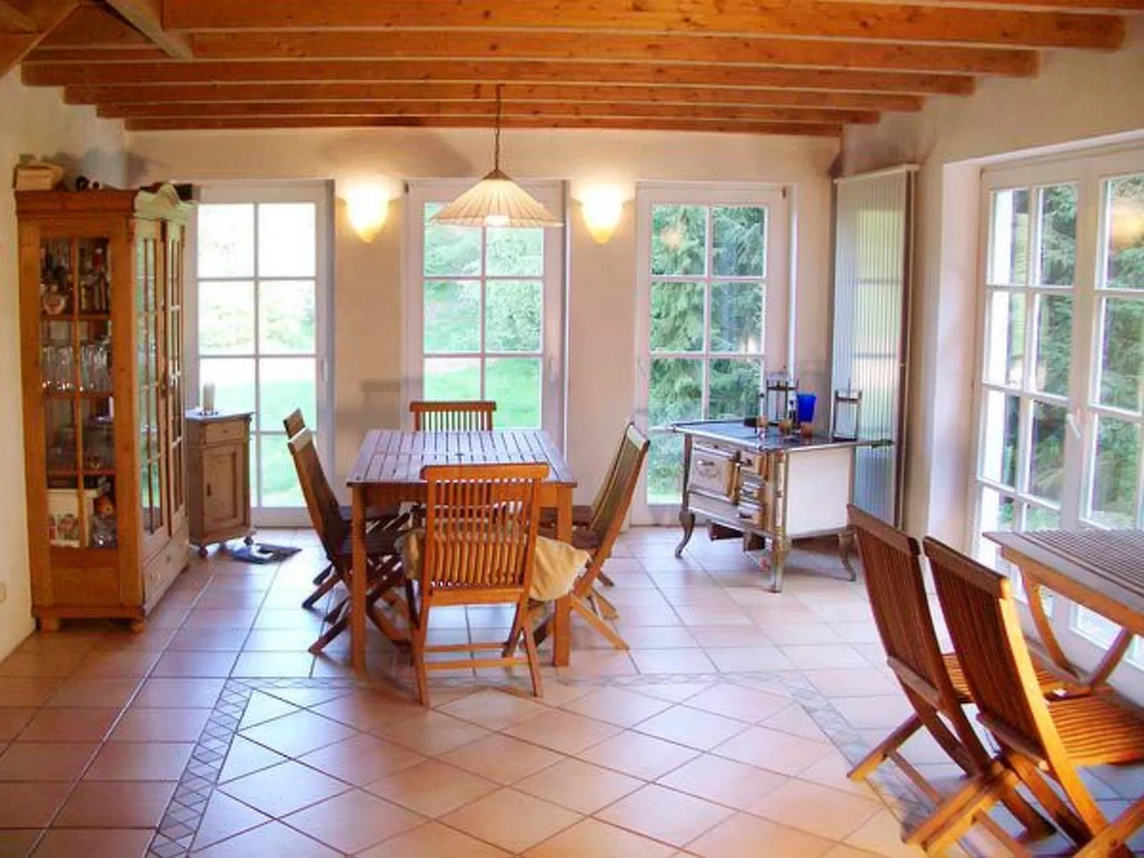 Fachwerkhaus mit Garten, Grill und Terrasse-Drinnen