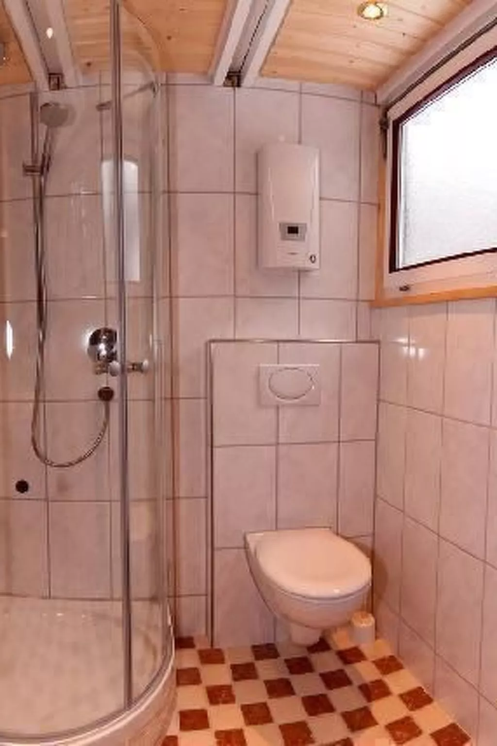 Nur-Dach-Ferienhaus für vier Personen - Drinnen