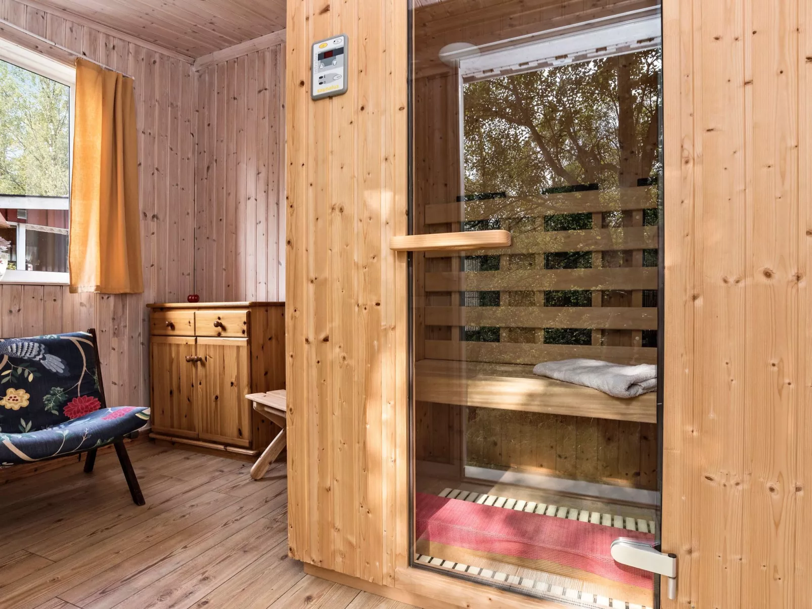 Idyllisch gelegenes, ebenerdiges Haus mit Terrasse-Dedans