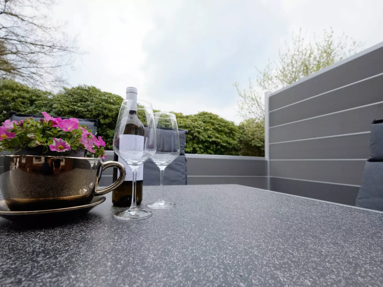 Appartement mit Garten, Grill und Terrasse-Dehors